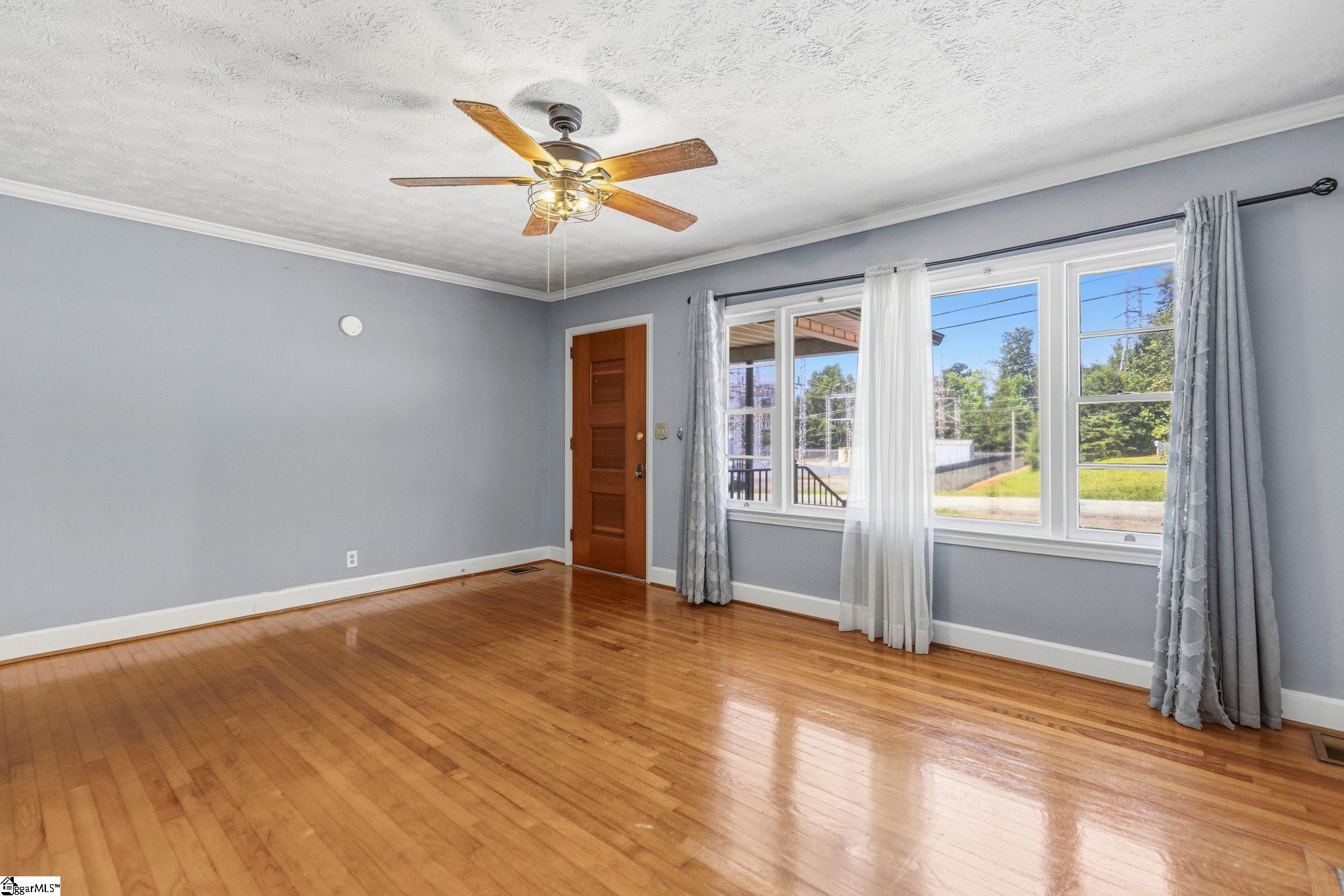 8 Bainbridge Drive Property Photo 6