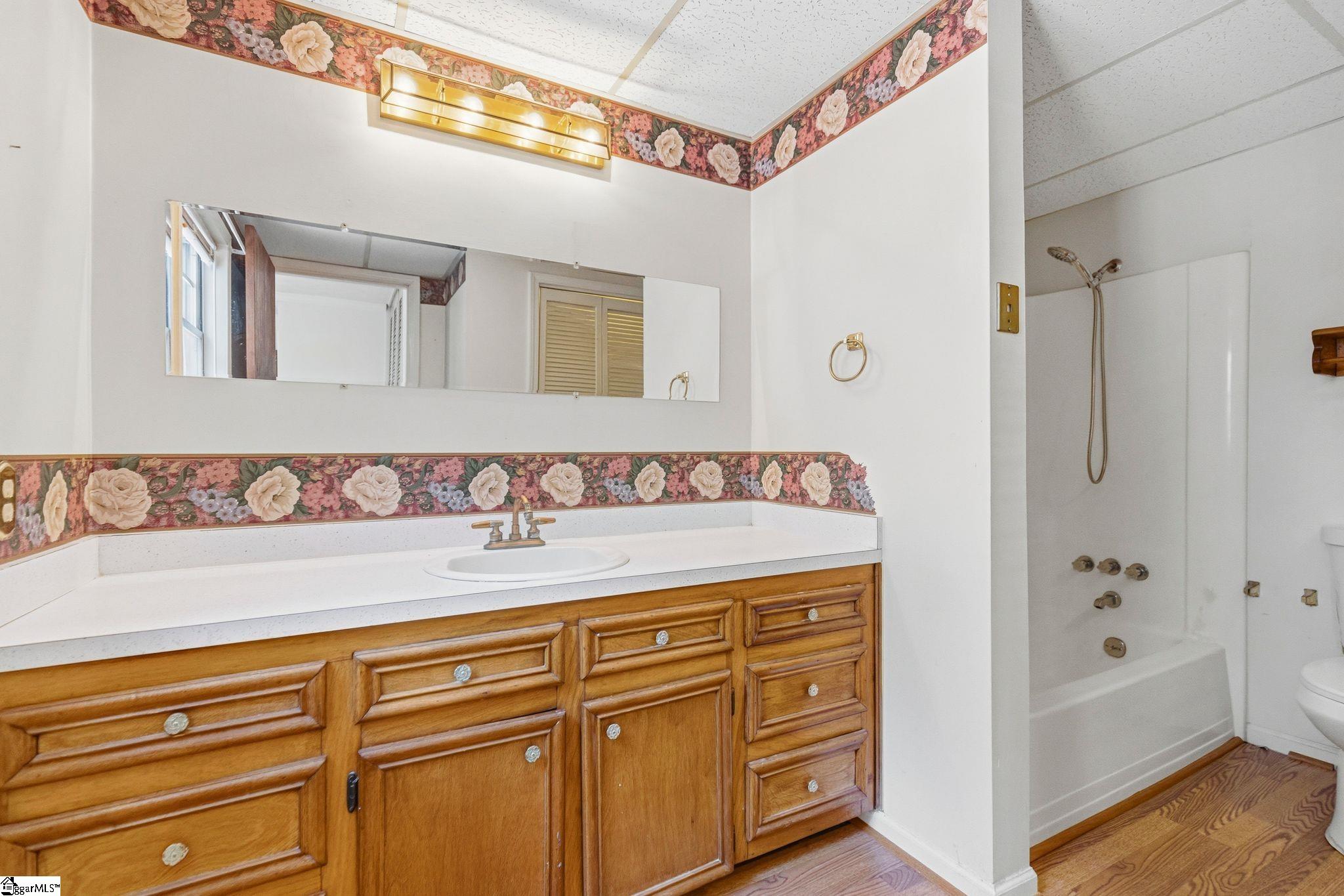 8 Bainbridge Drive Property Photo 21
