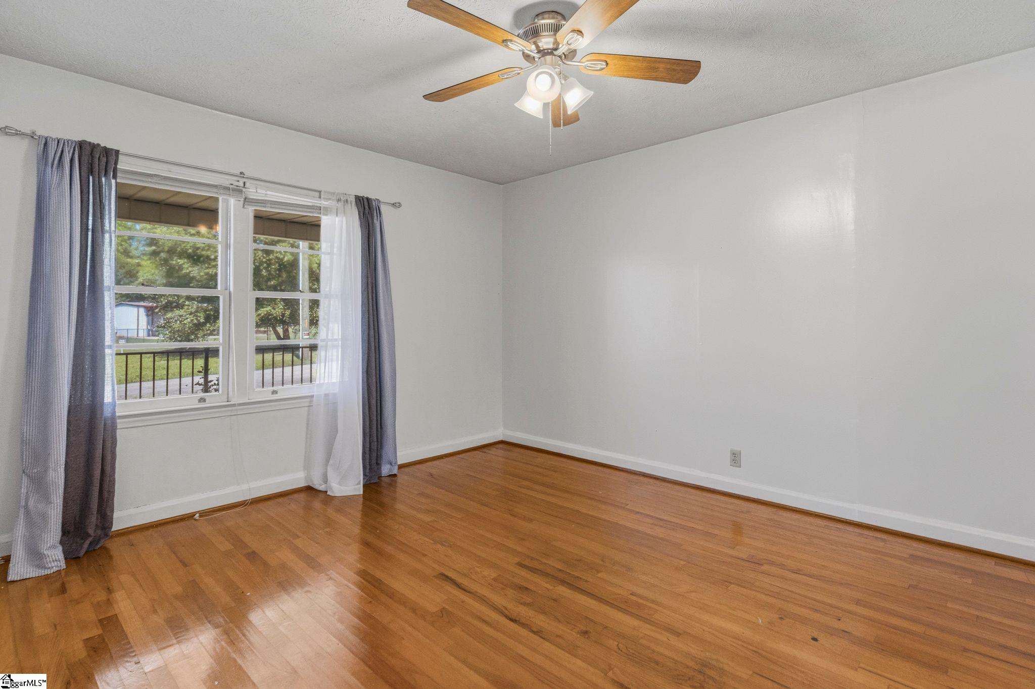 8 Bainbridge Drive Property Photo 22
