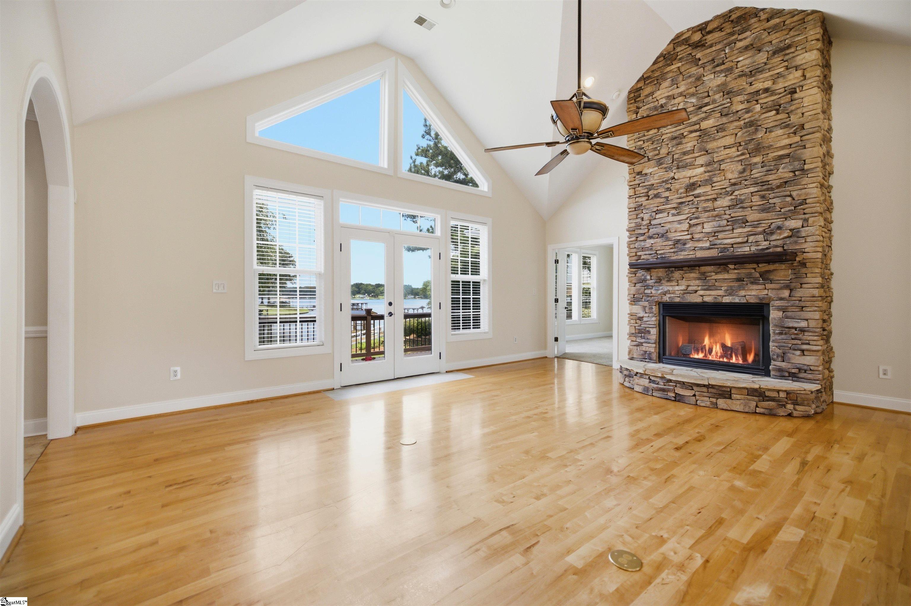 123 Bridgepoint Road Property Photo 8