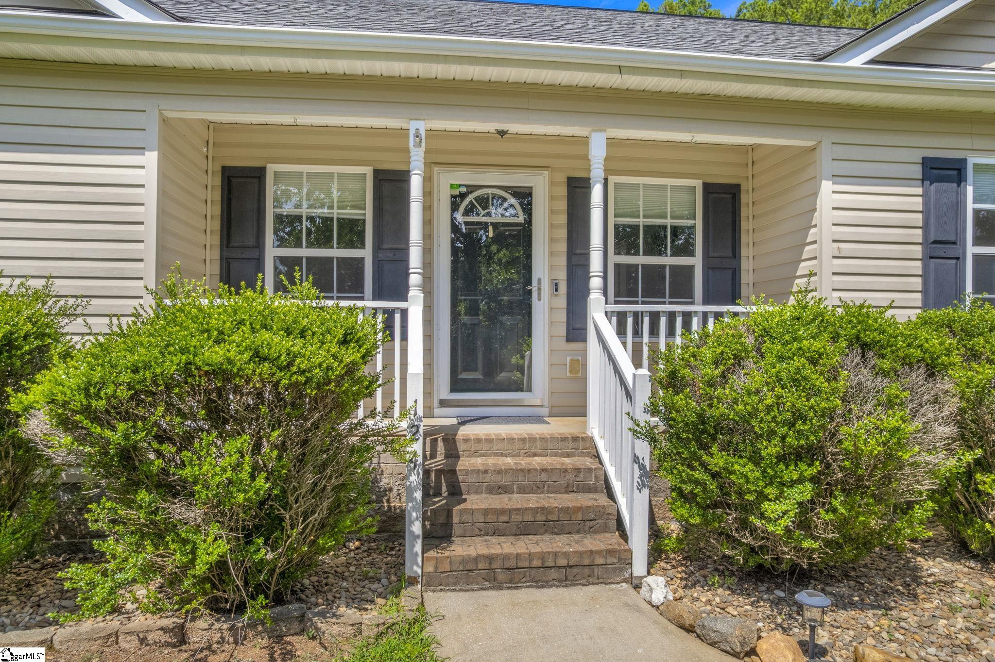 124 E King Road Property Photo 3