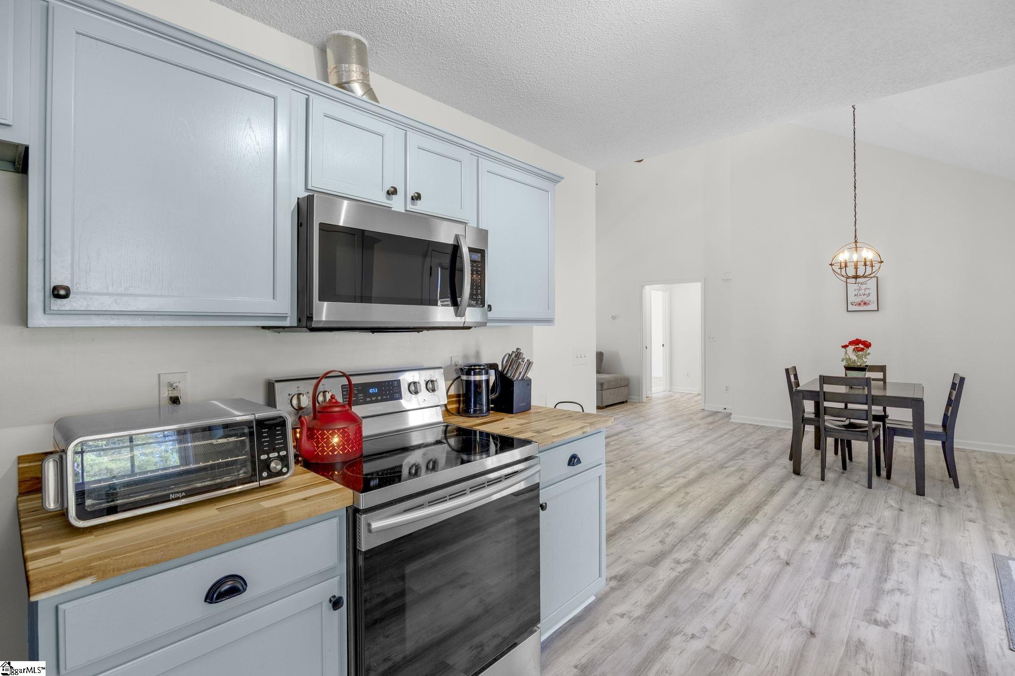 124 E King Road Property Photo 12