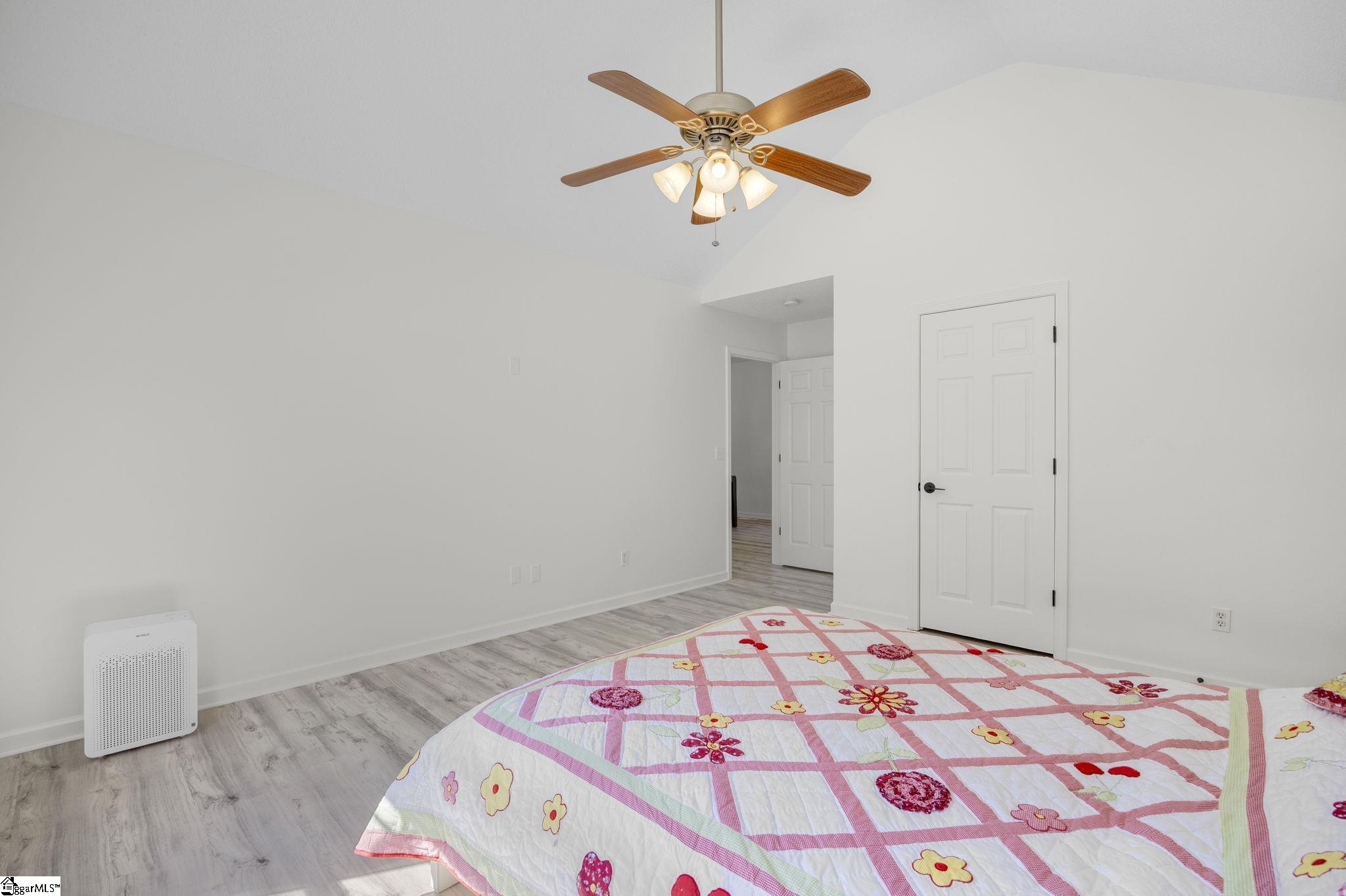124 E King Road Property Photo 19