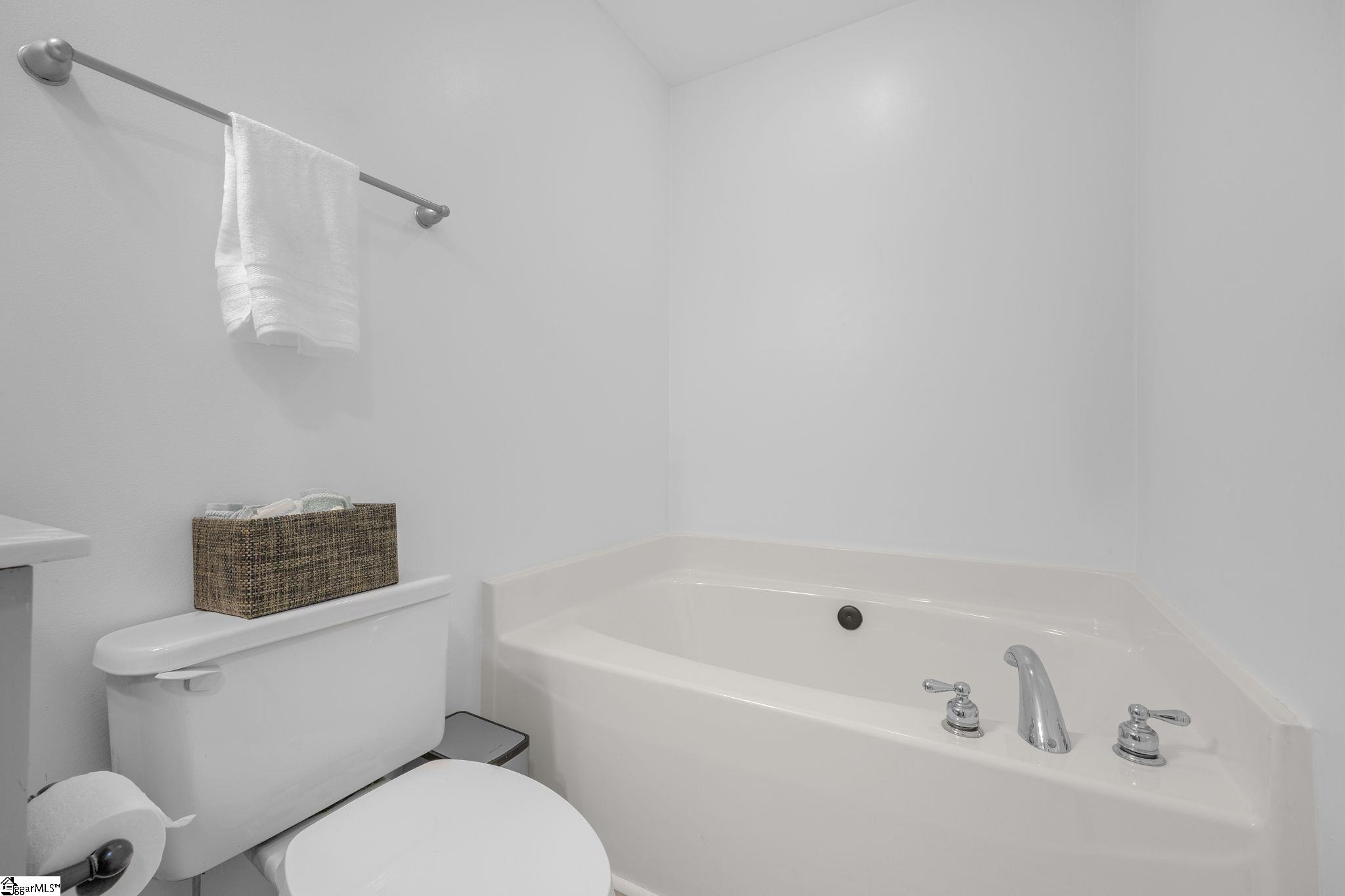 124 E King Road Property Photo 21