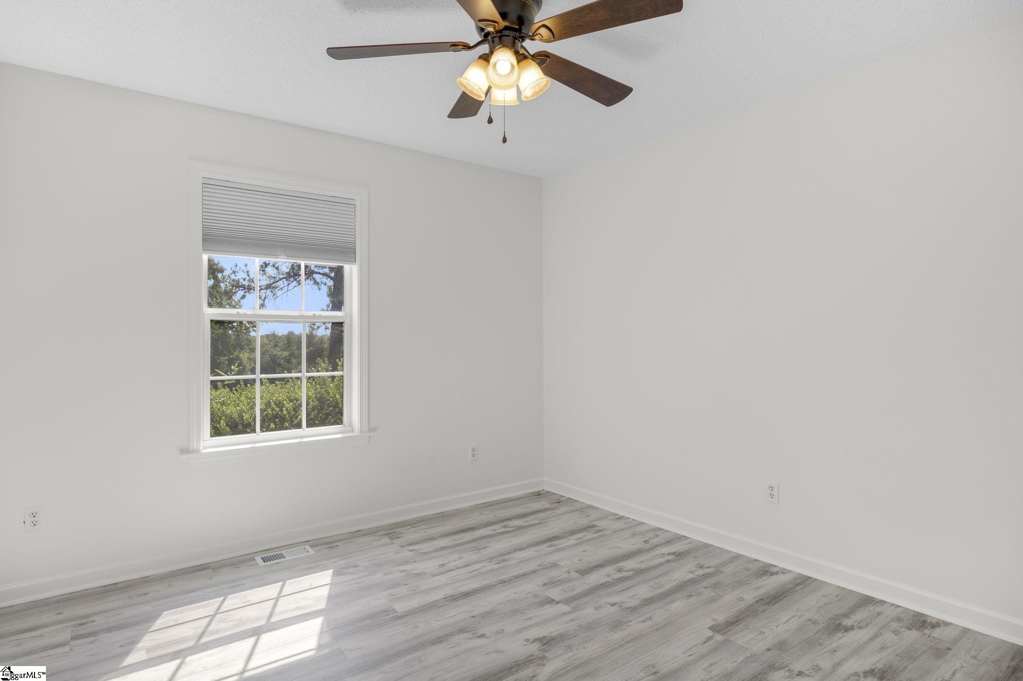 124 E King Road Property Photo 29