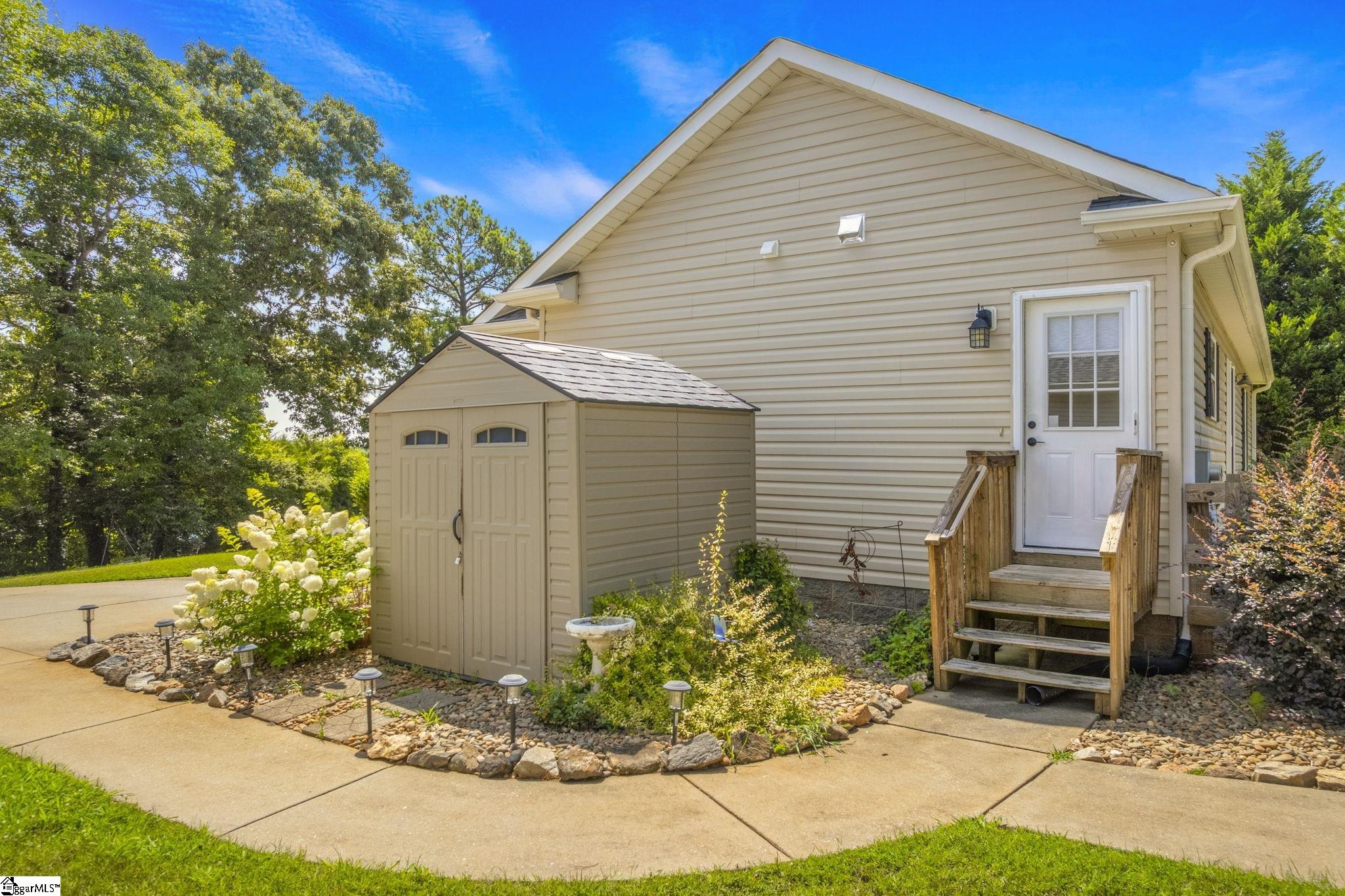 124 E King Road Property Photo 39