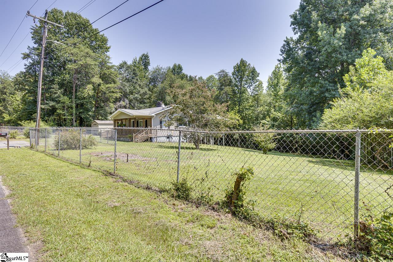 520 Chestnut Ridge Road Property Photo 2