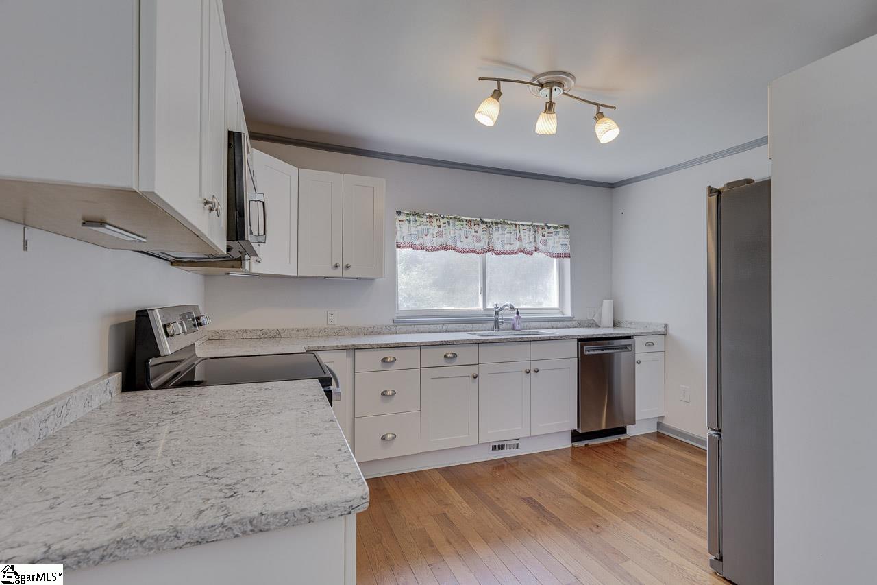 520 Chestnut Ridge Road Property Photo 18