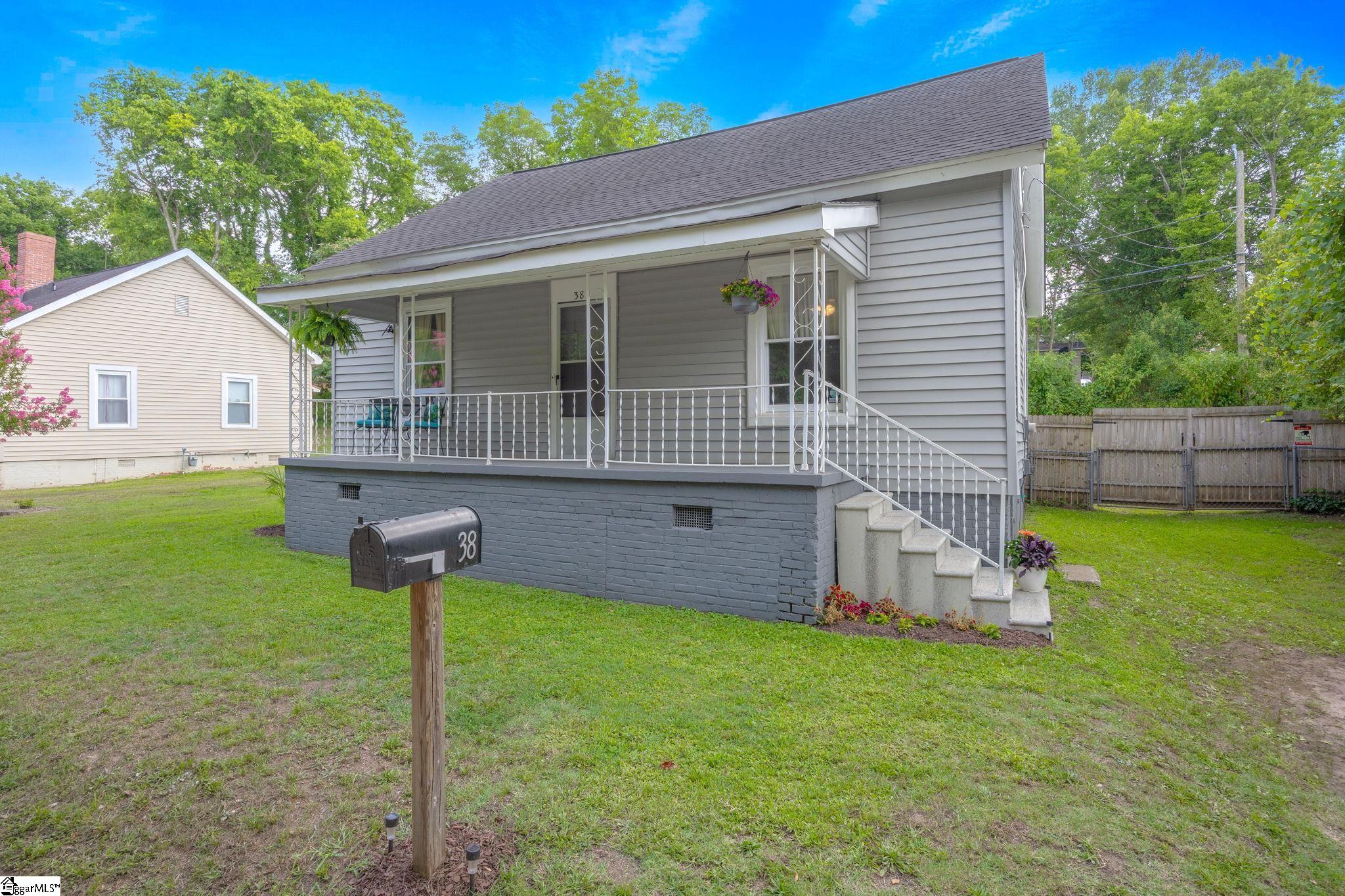 38 S 6th Street Property Photo 2