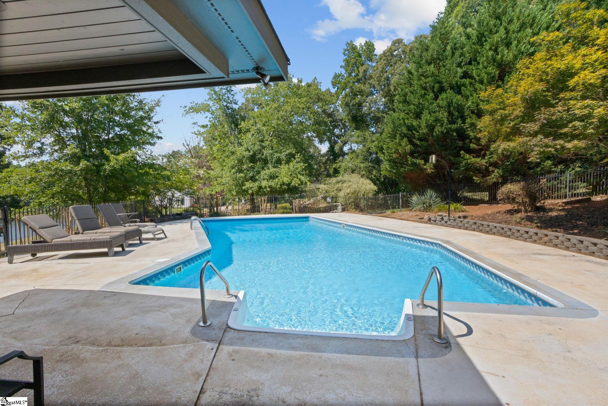 285 Old Batson Road Property Photo 6