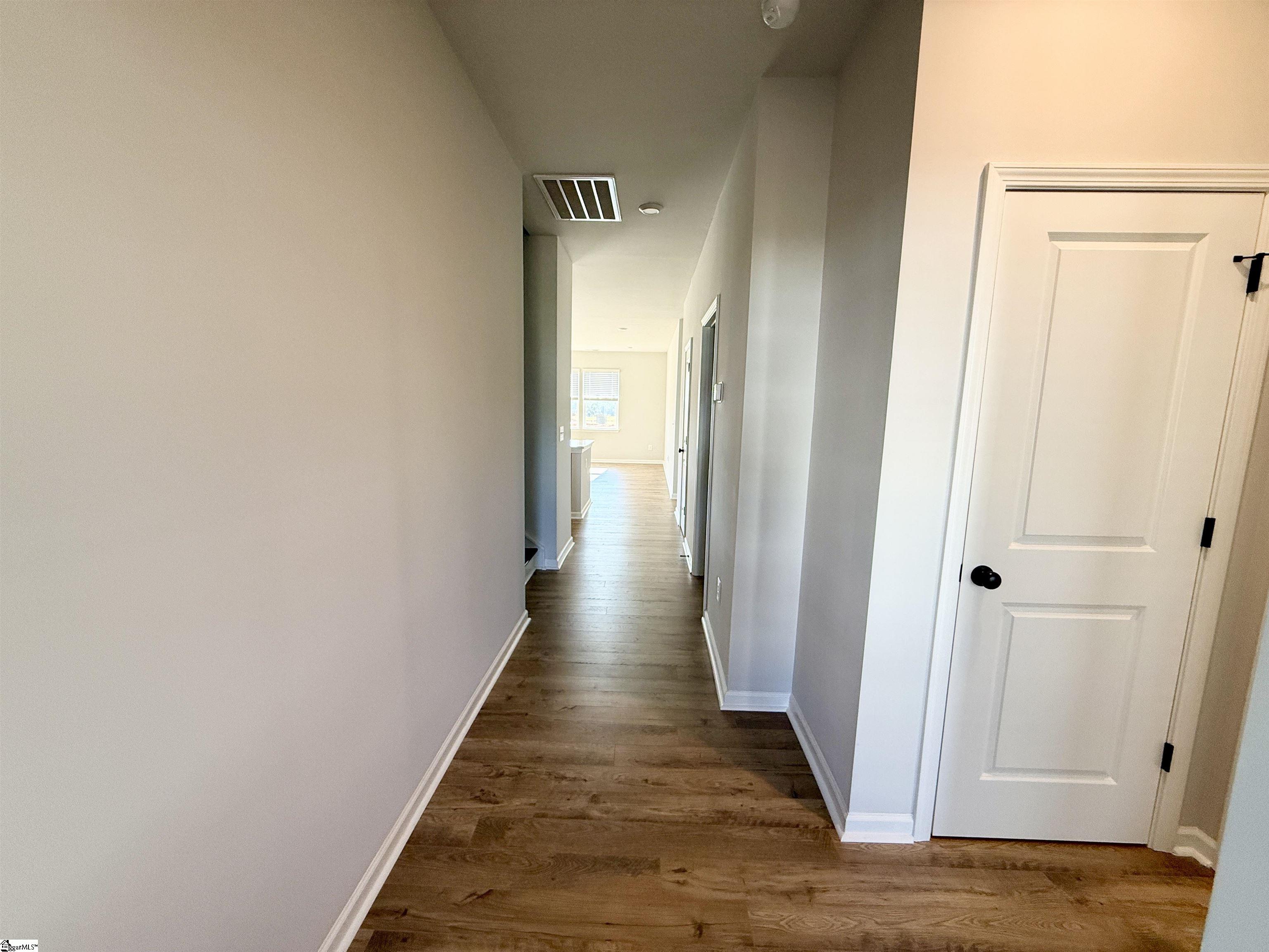 504 Rumson Lane Property Photo 4