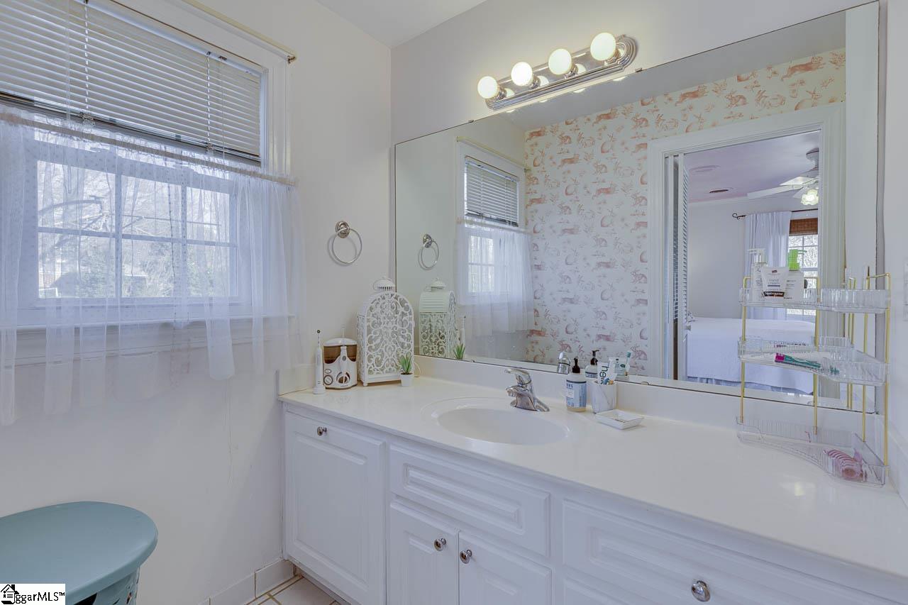 136 Club Drive Property Photo 28