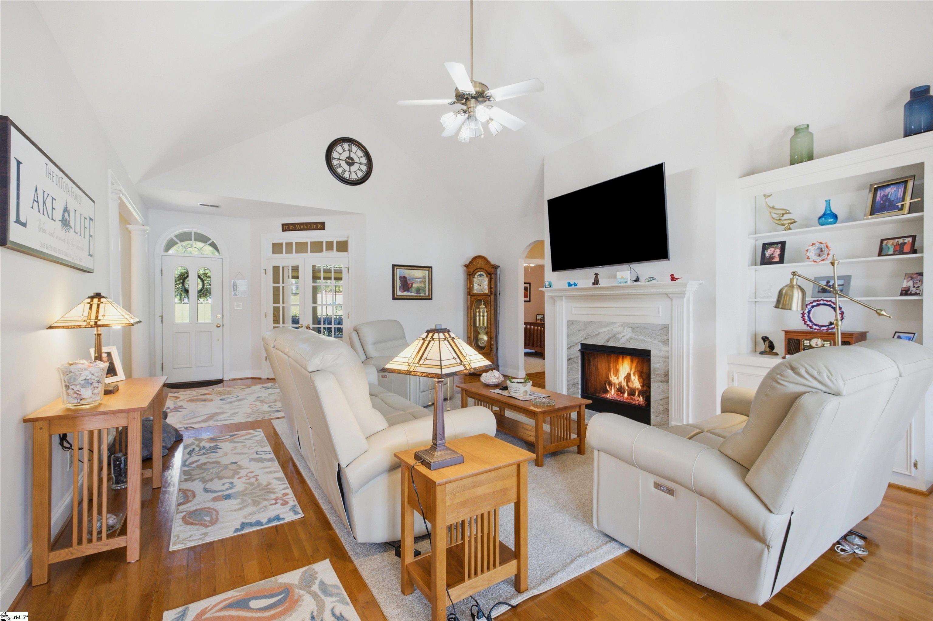 105 Coogan Bluff Property Photo 11