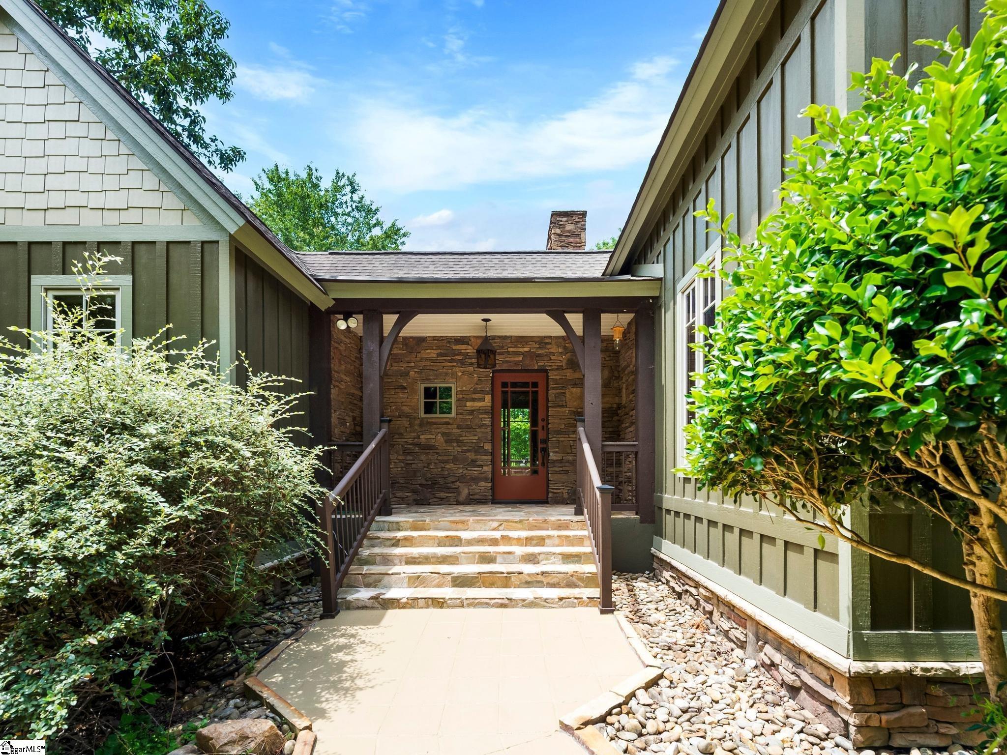 1597233 Property Photo 5