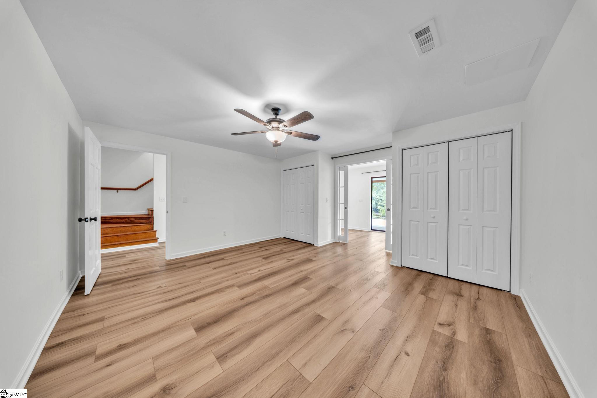 215 Riverside Drive Property Photo 21
