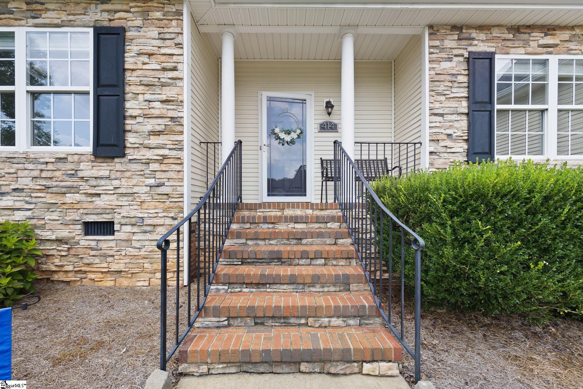 414 Landstone Terrace Property Photo 3