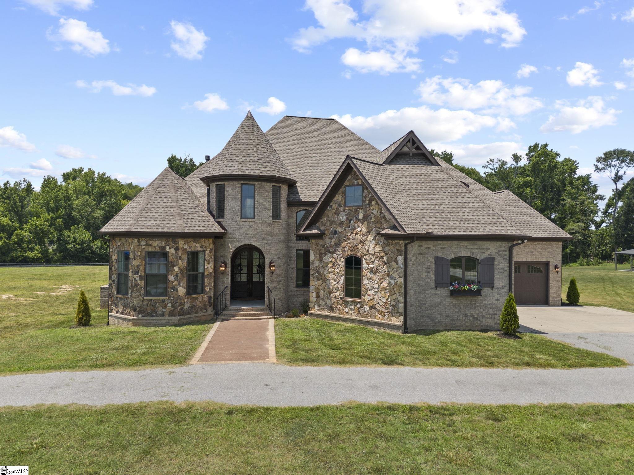 1000 Apple Valley Road Property Photo 3