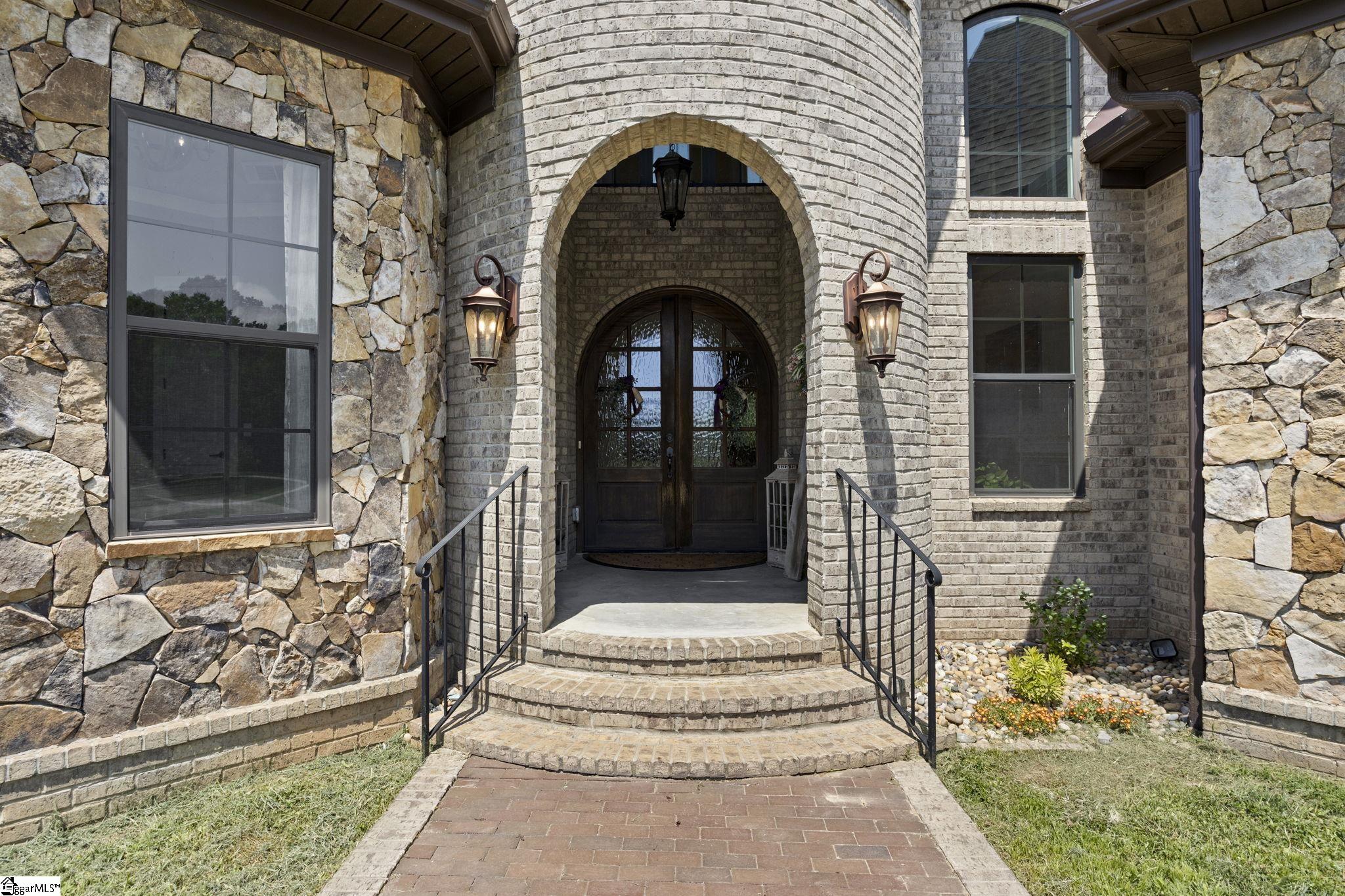 1000 Apple Valley Road Property Photo 6