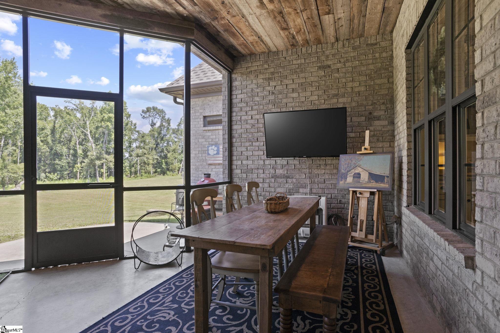 1000 Apple Valley Road Property Photo 26