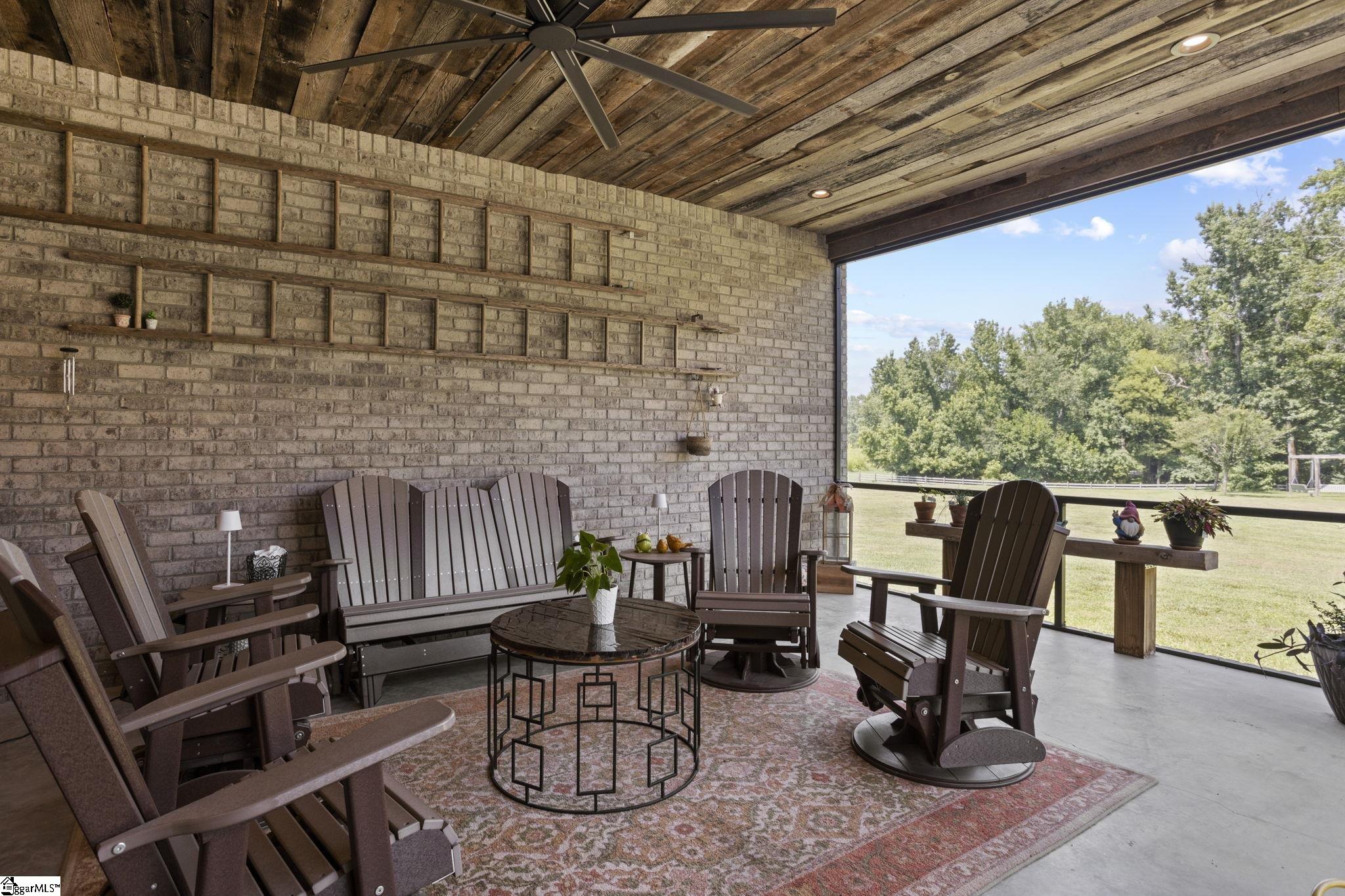 1000 Apple Valley Road Property Photo 27