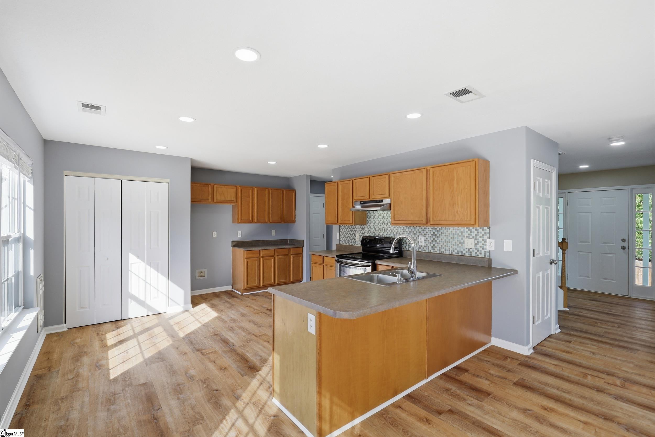 2 Gentian Court Property Photo 8