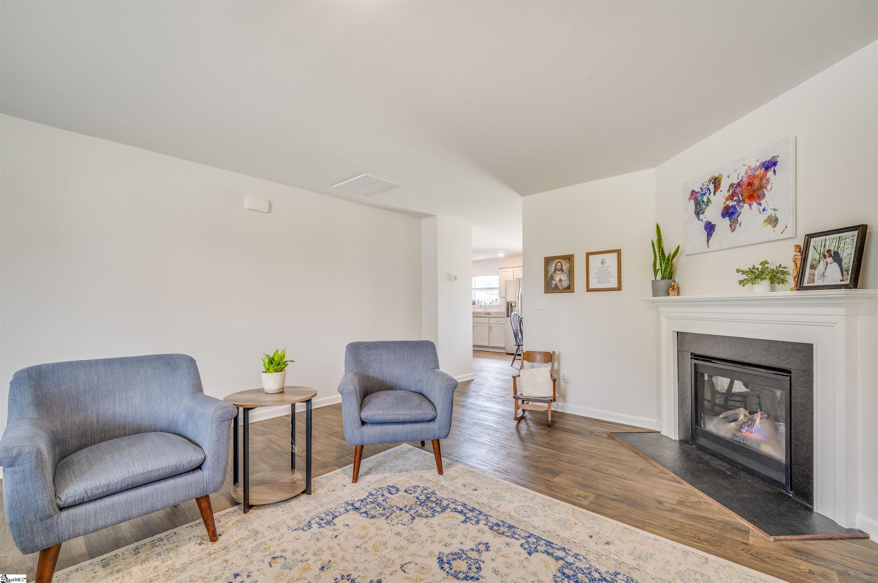 1092 Bridlebrook Trail Property Photo 6