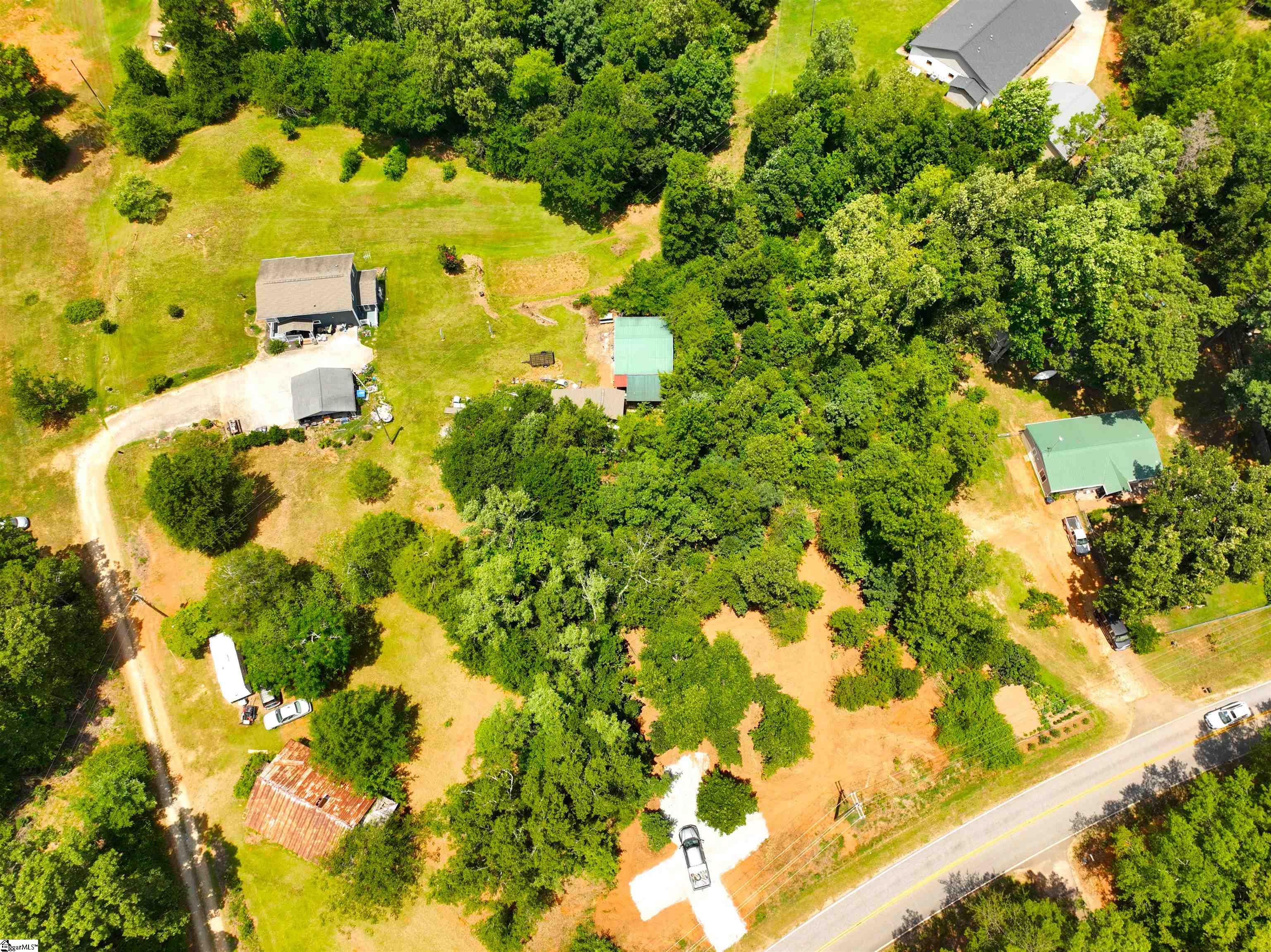 826 Joe Lewis Road Property Photo 5