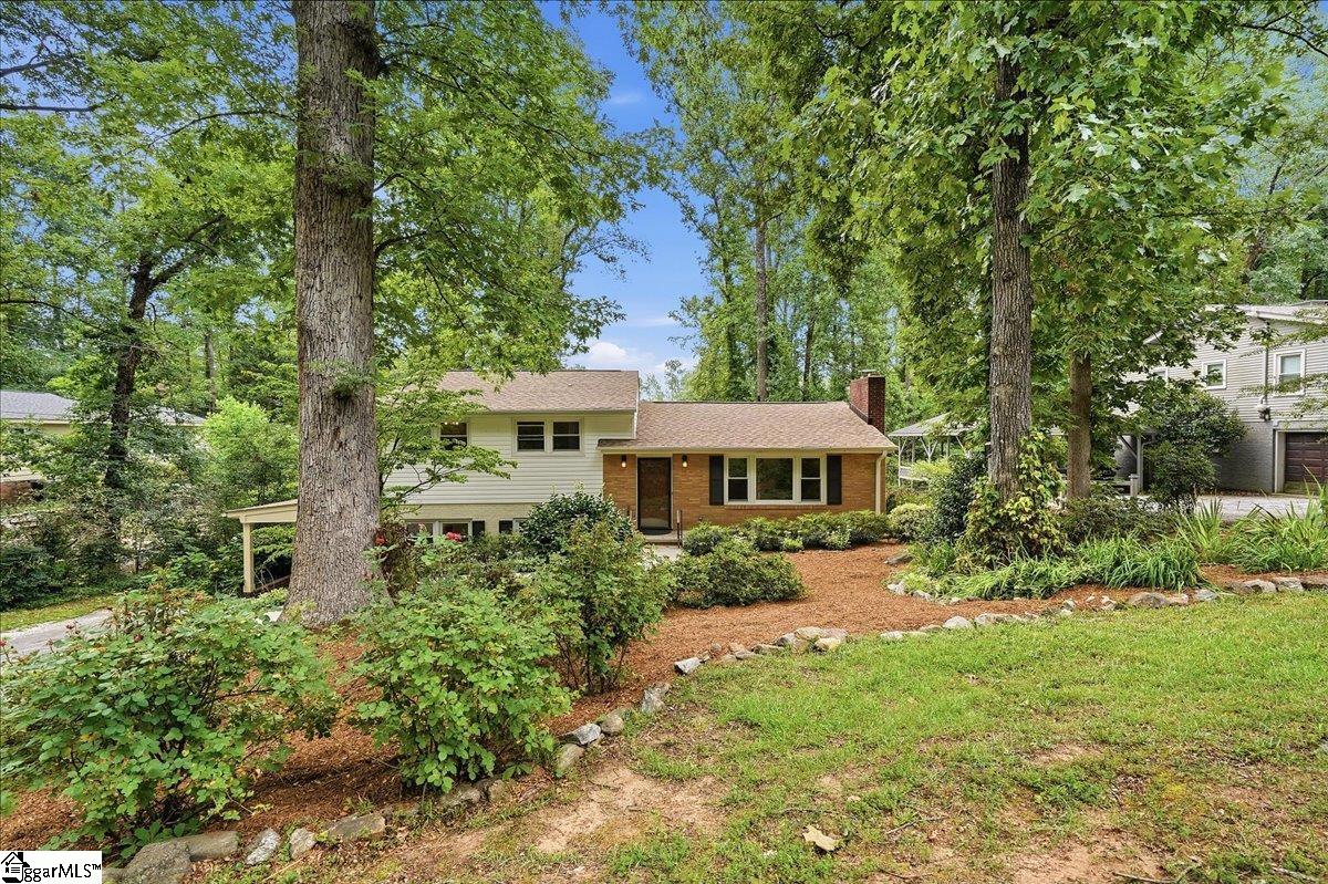 9 Yorkshire Drive Property Photo 4