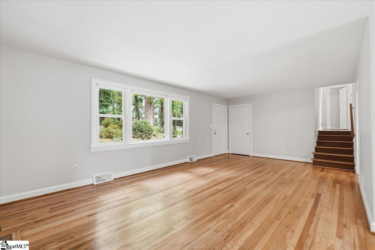 9 Yorkshire Drive Property Photo 7