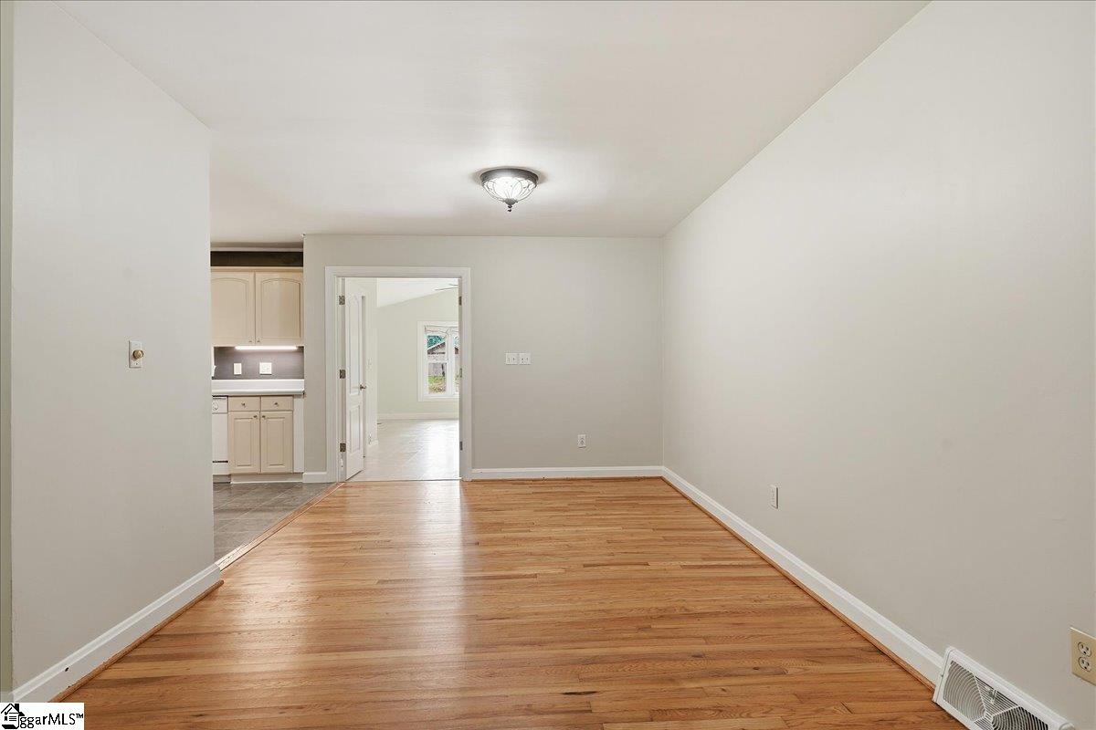 9 Yorkshire Drive Property Photo 8