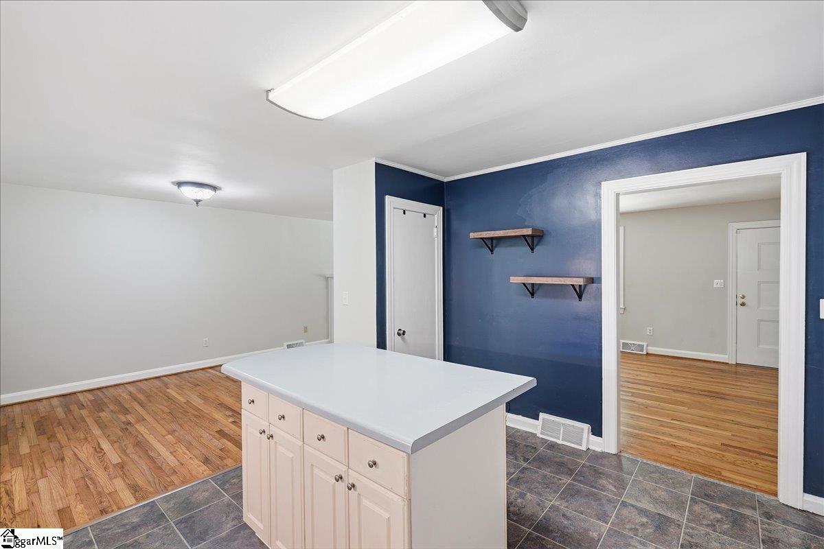 9 Yorkshire Drive Property Photo 12