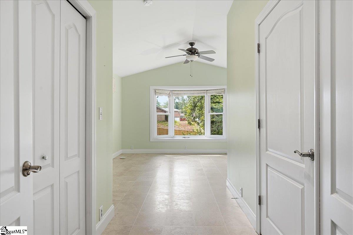 9 Yorkshire Drive Property Photo 14