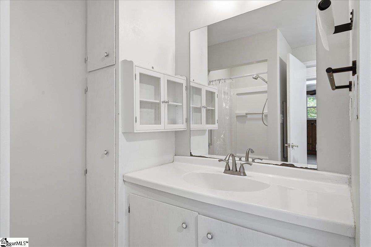9 Yorkshire Drive Property Photo 30
