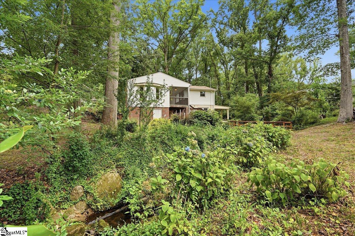 9 Yorkshire Drive Property Photo 35