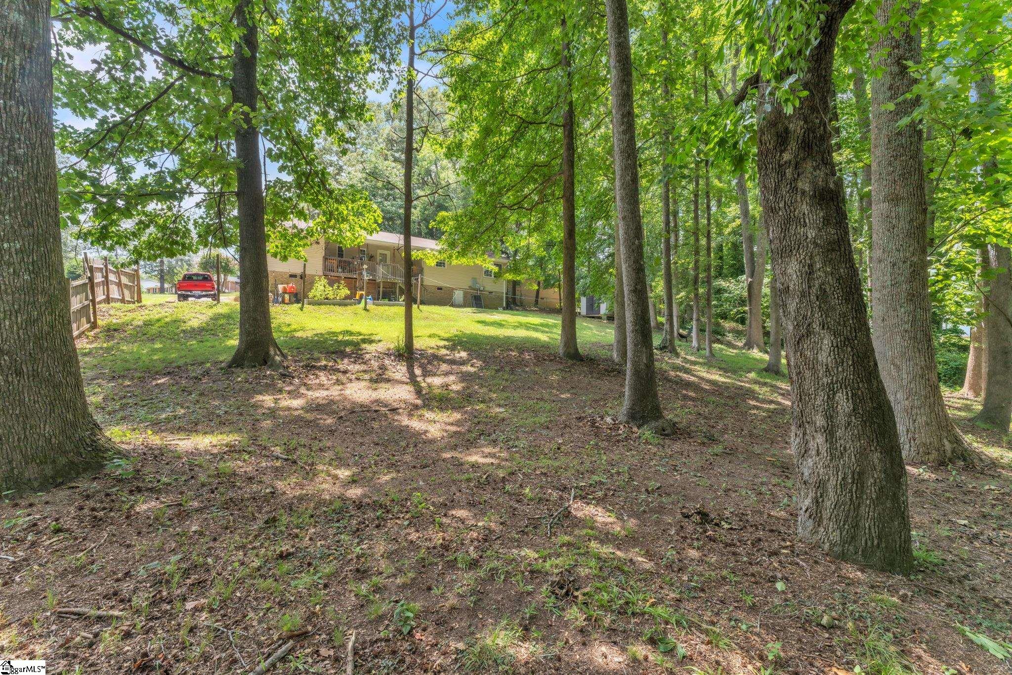 204 Collinwood Lane Property Photo 4