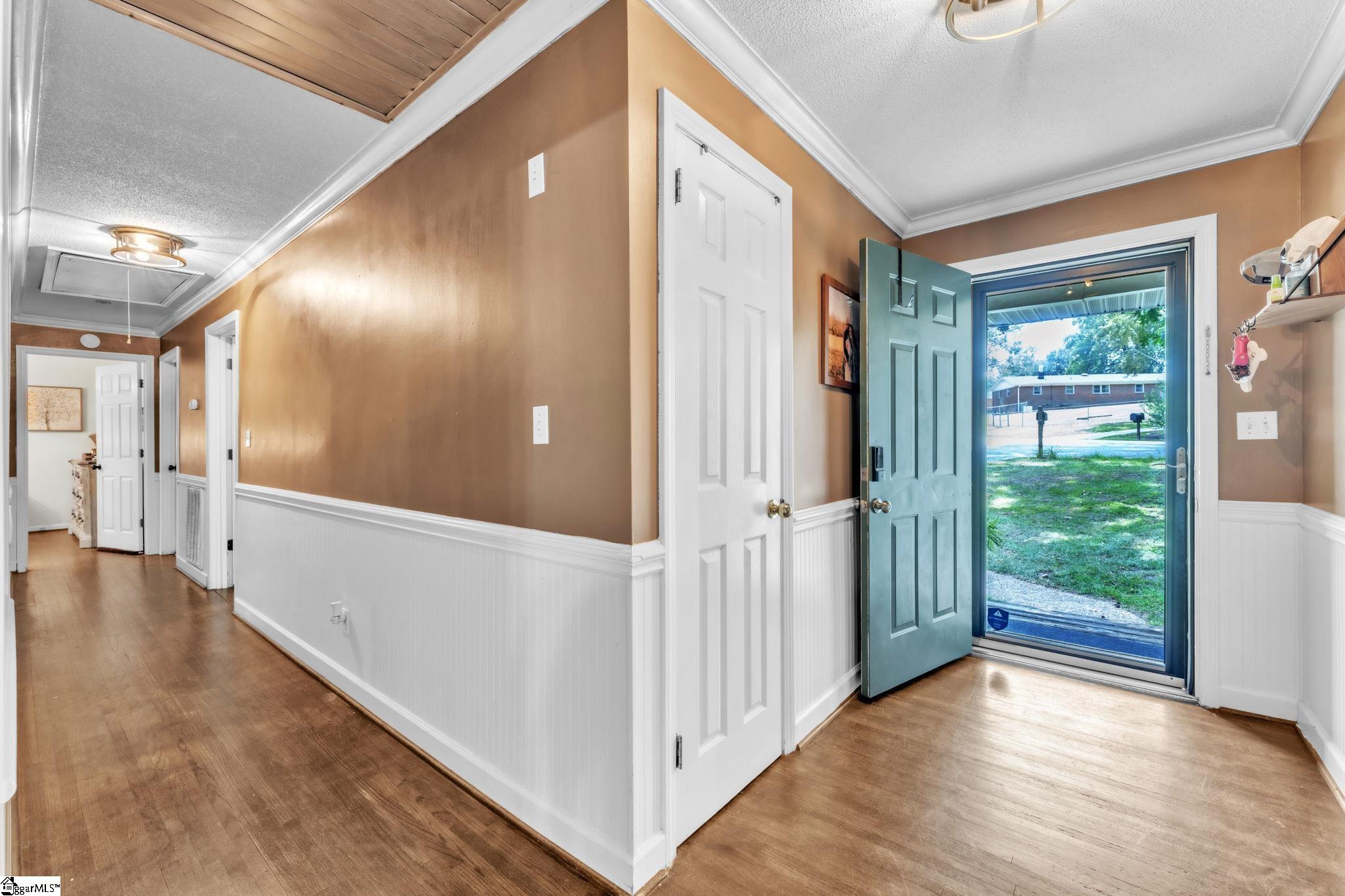 204 Collinwood Lane Property Photo 10