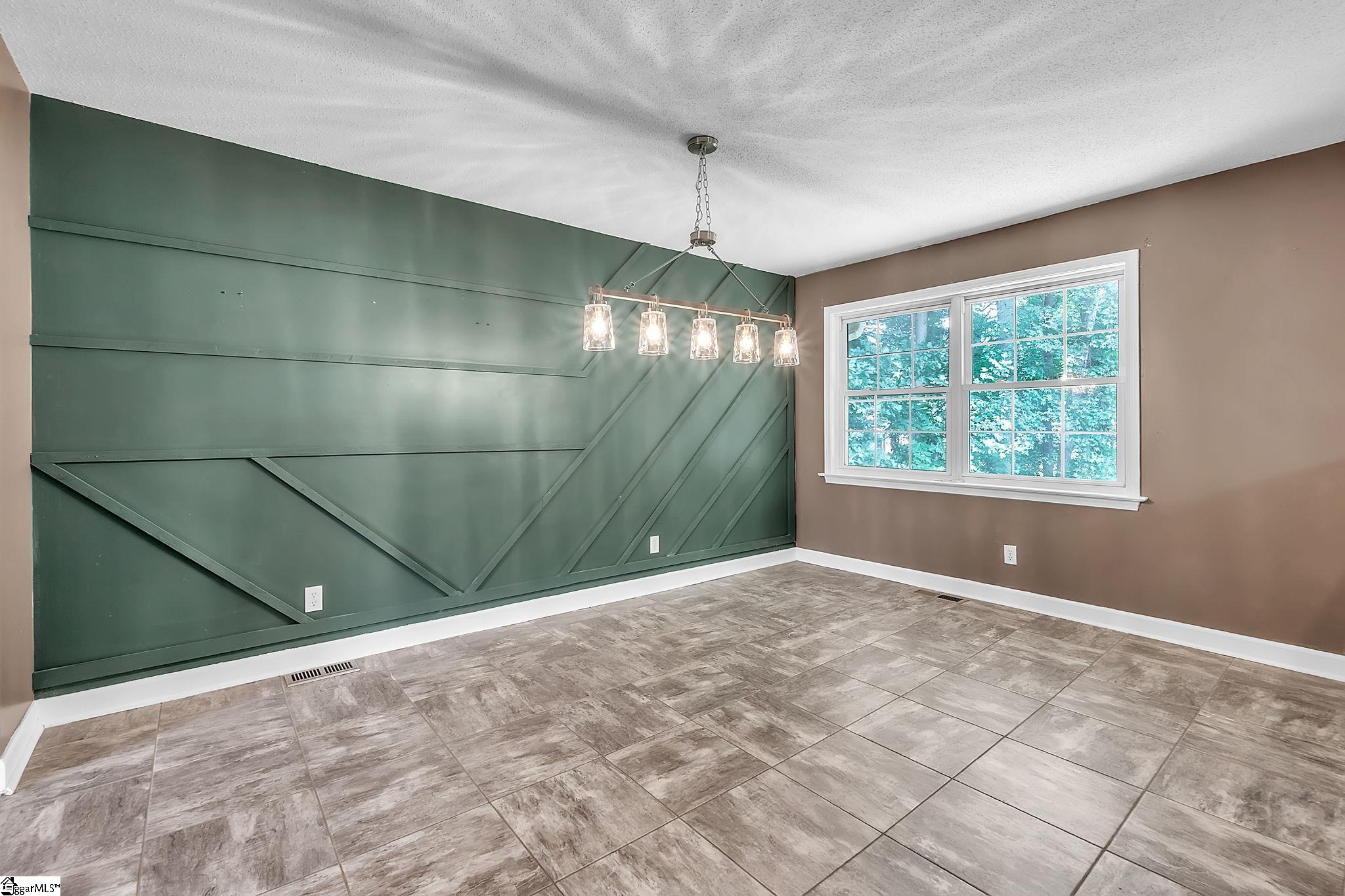 204 Collinwood Lane Property Photo 12