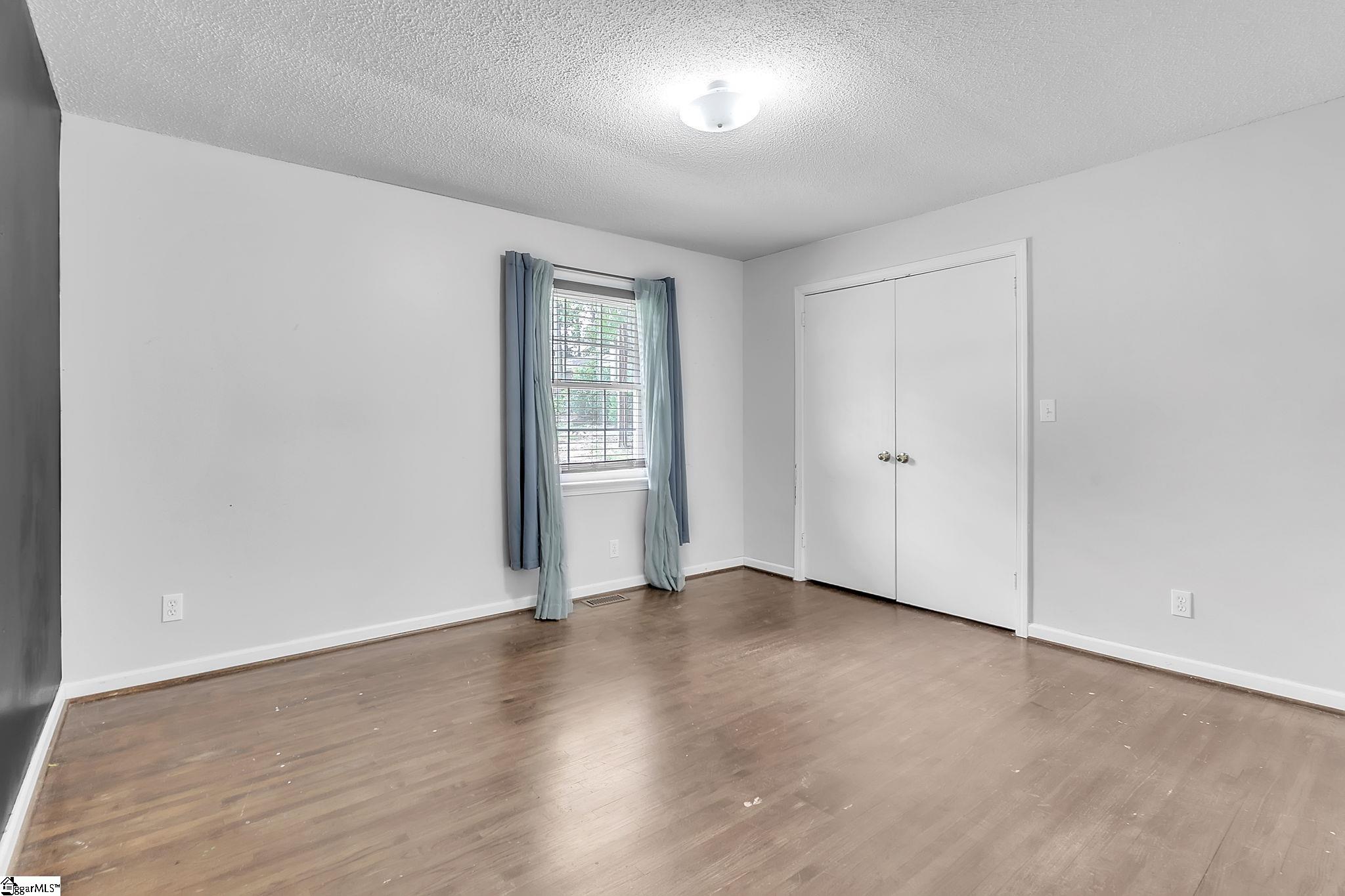 204 Collinwood Lane Property Photo 13