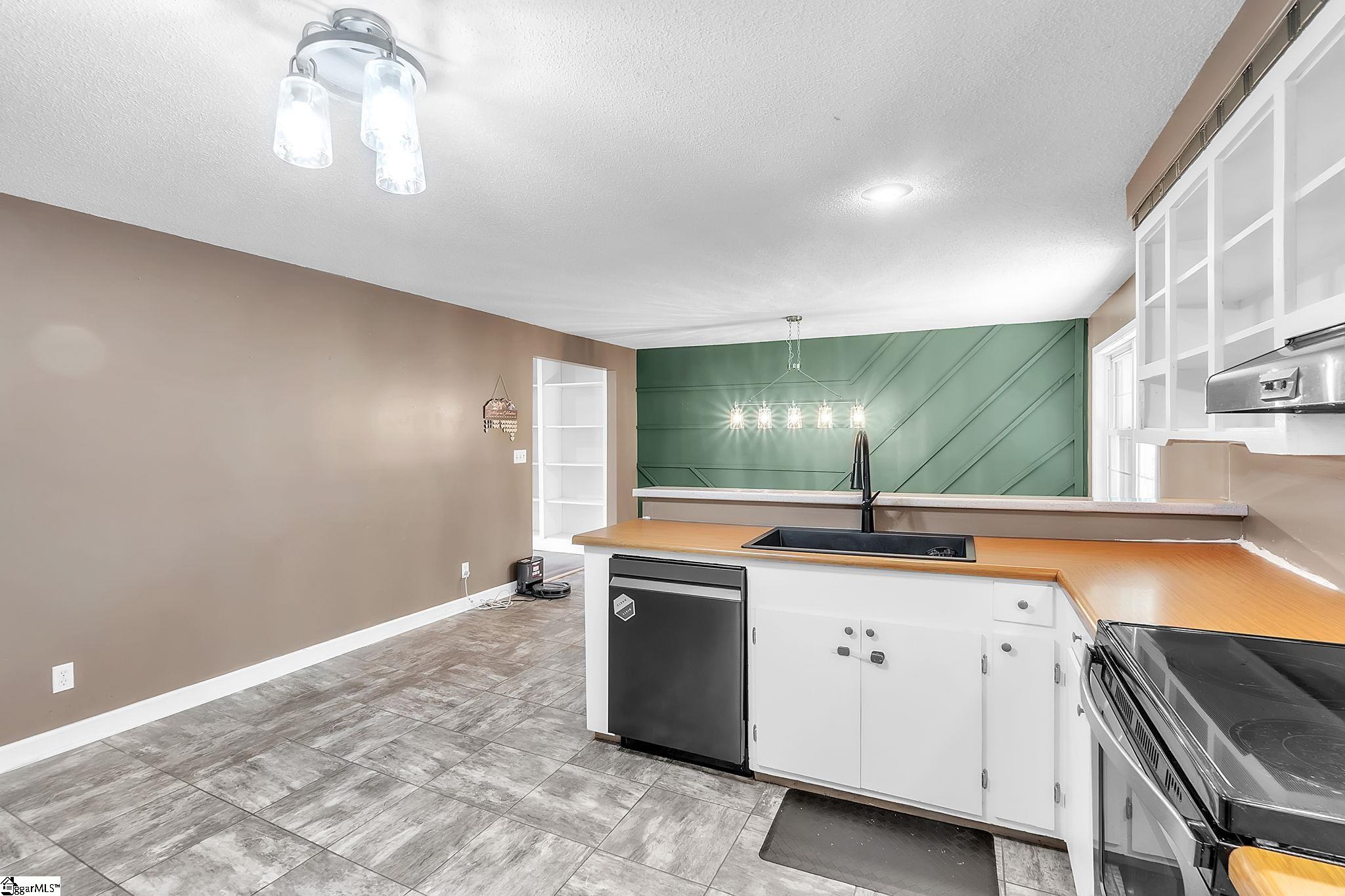 204 Collinwood Lane Property Photo 19