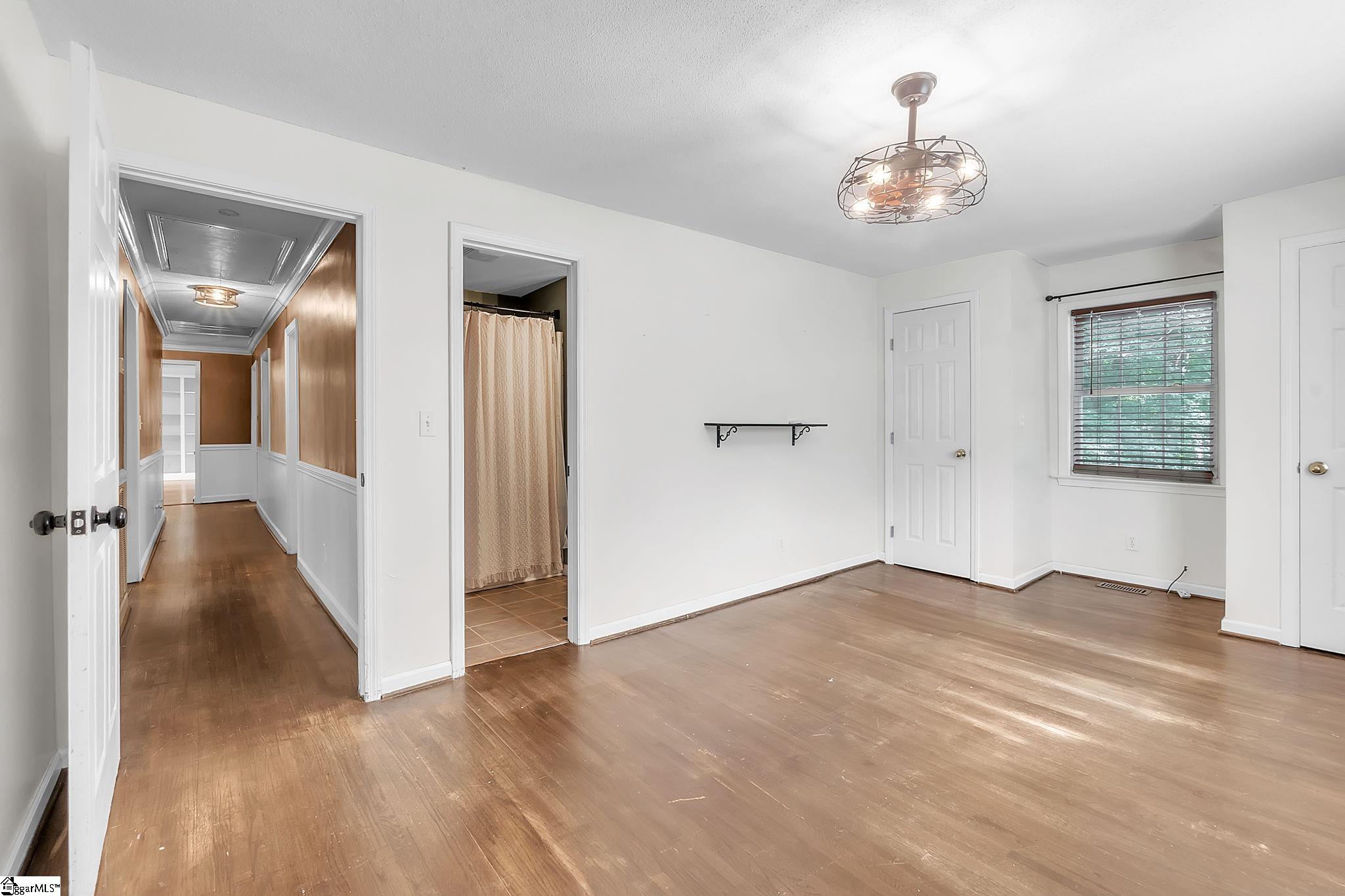 204 Collinwood Lane Property Photo 24