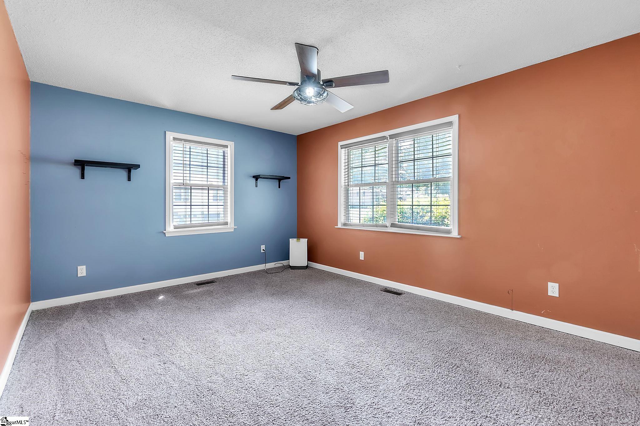 204 Collinwood Lane Property Photo 25