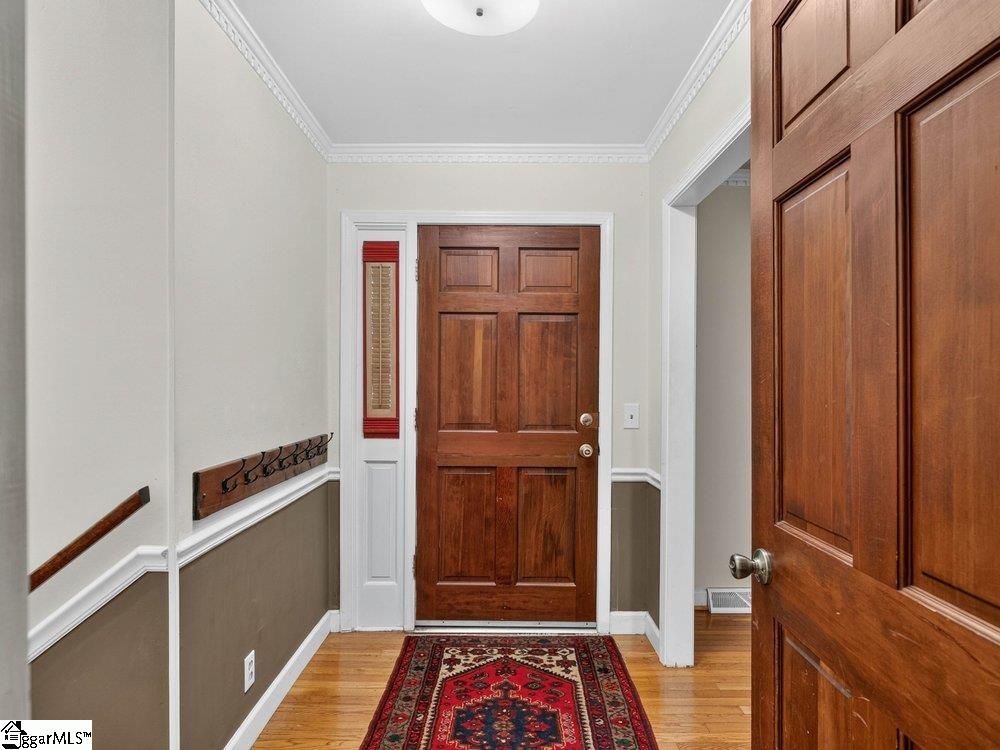 219 Oakwood Court Property Photo 13