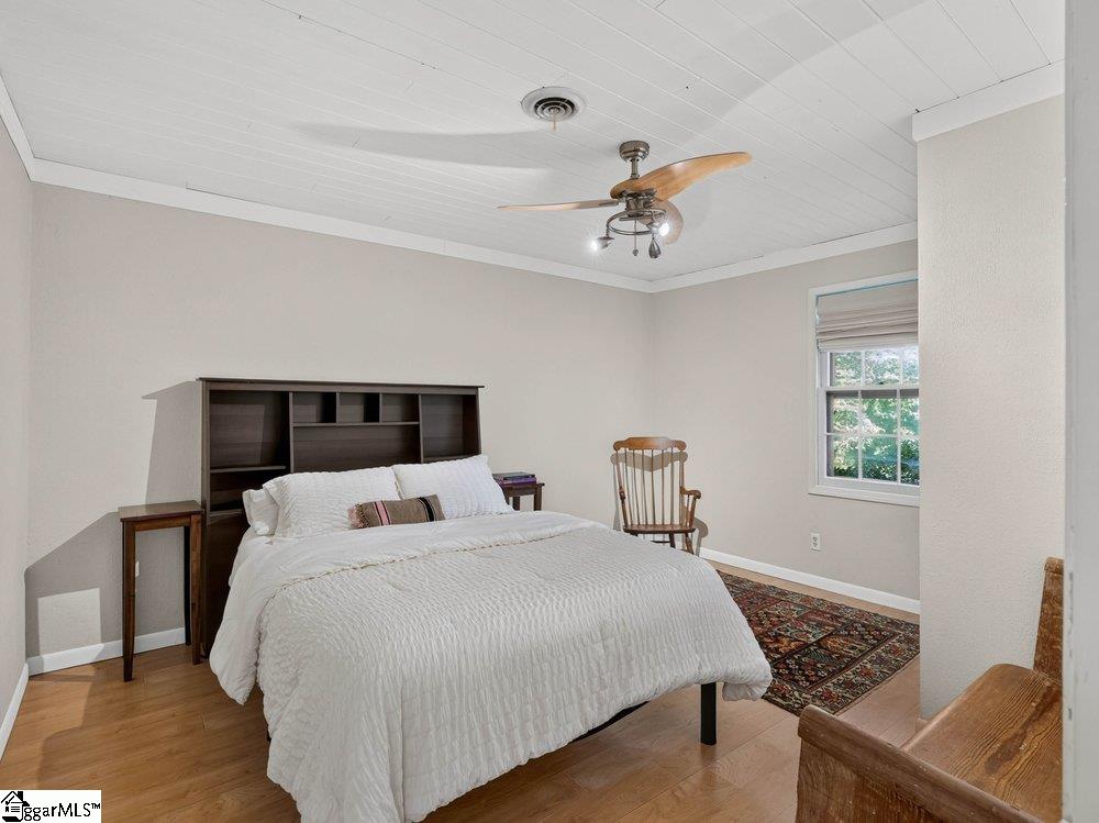 219 Oakwood Court Property Photo 23