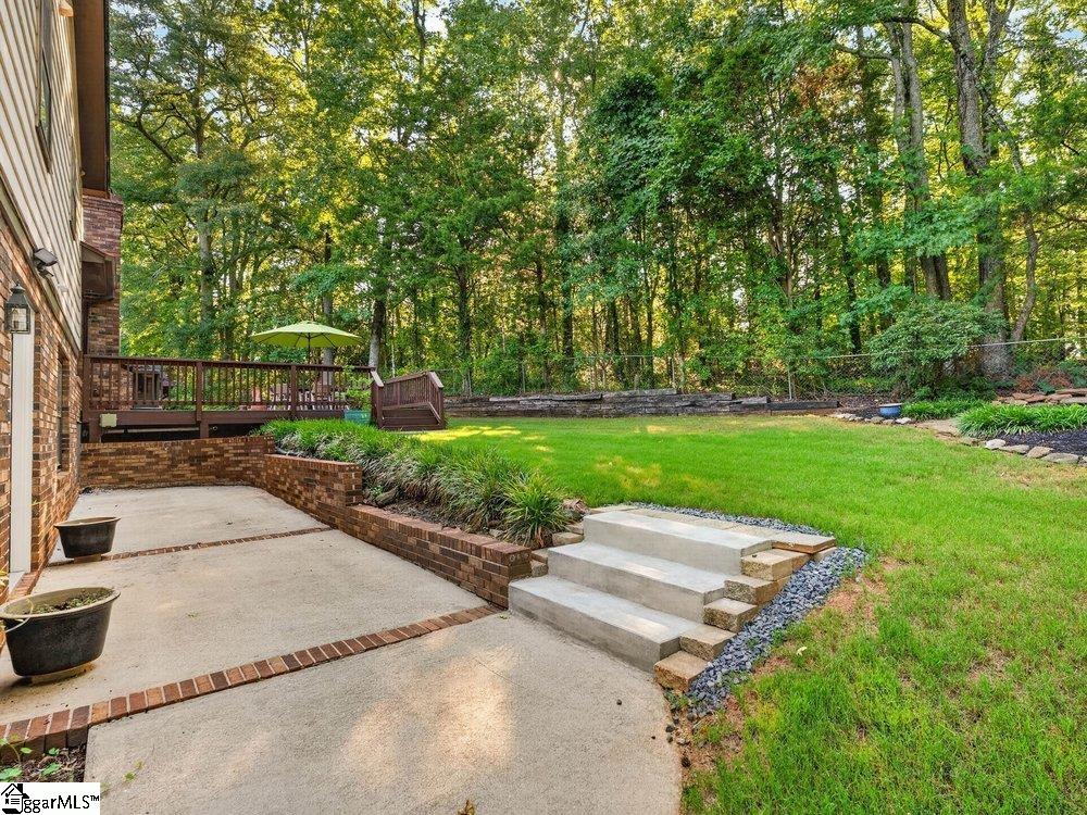 219 Oakwood Court Property Photo 30