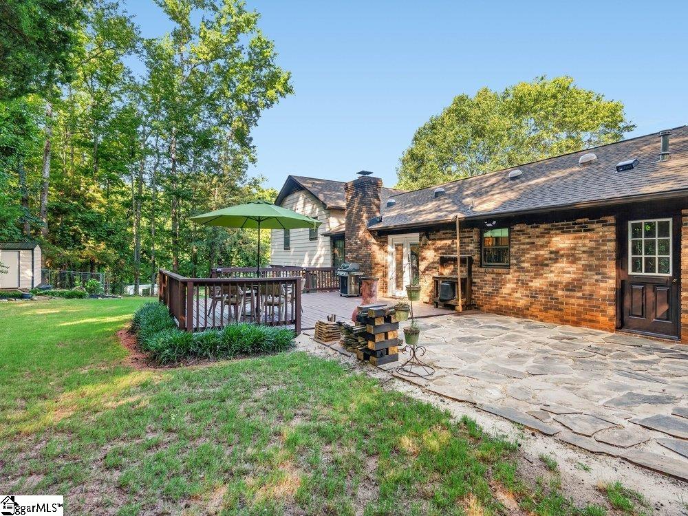 219 Oakwood Court Property Photo 33