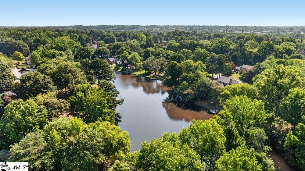 219 Oakwood Court Property Photo 40