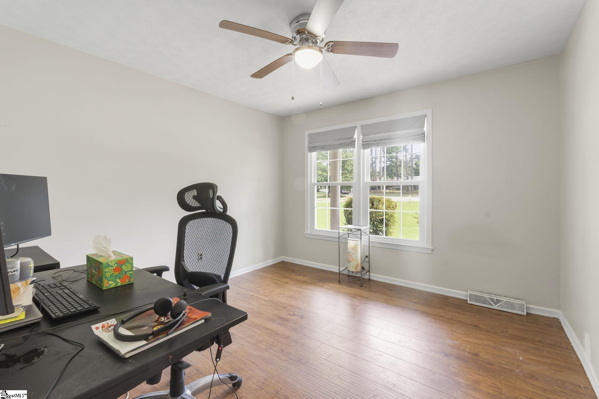 200 Pine Wood Drive Property Photo 17