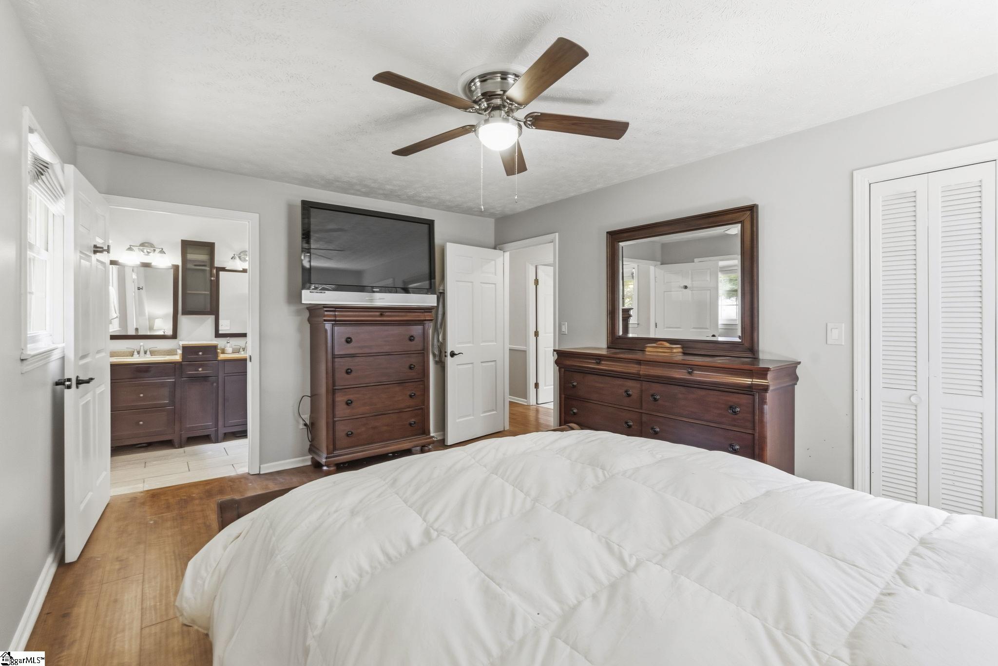 200 Pine Wood Drive Property Photo 23