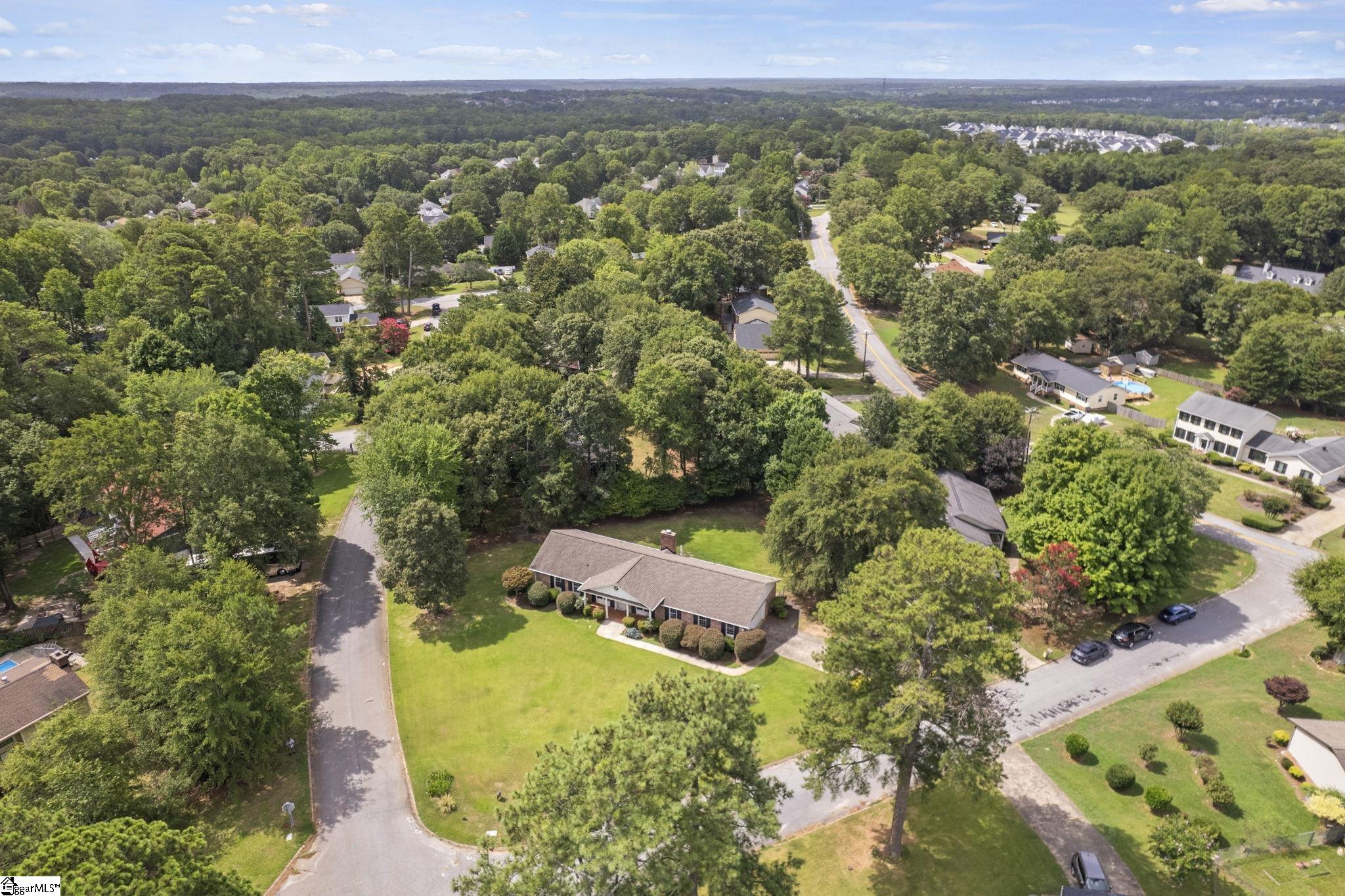 200 Pine Wood Drive Property Photo 28