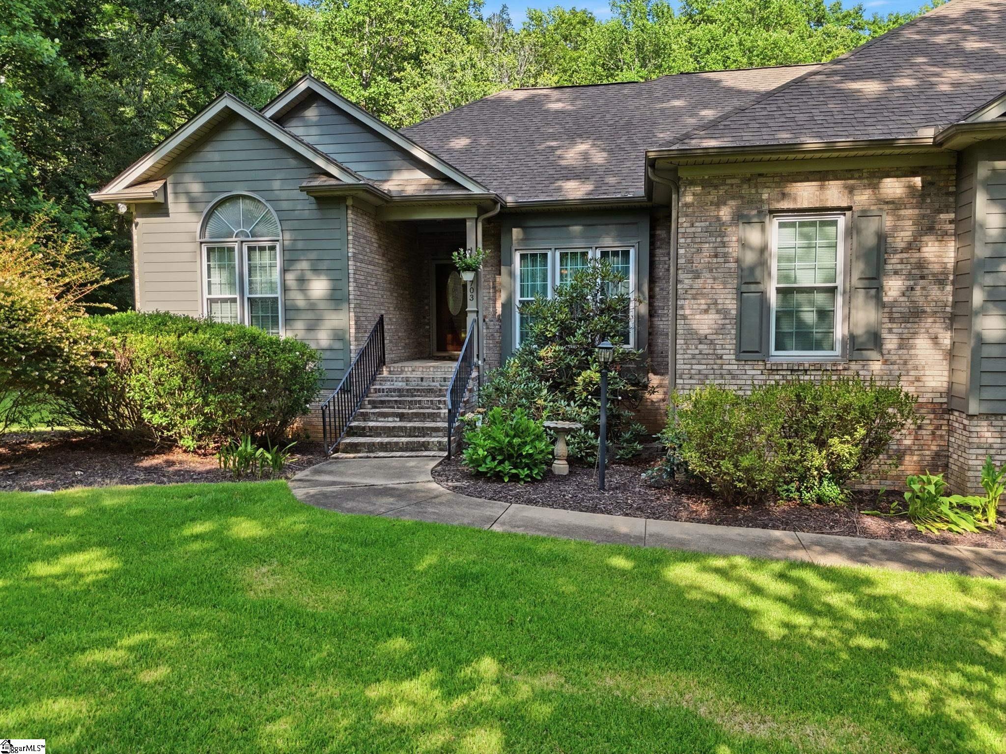703 Garnett Way Property Photo 4